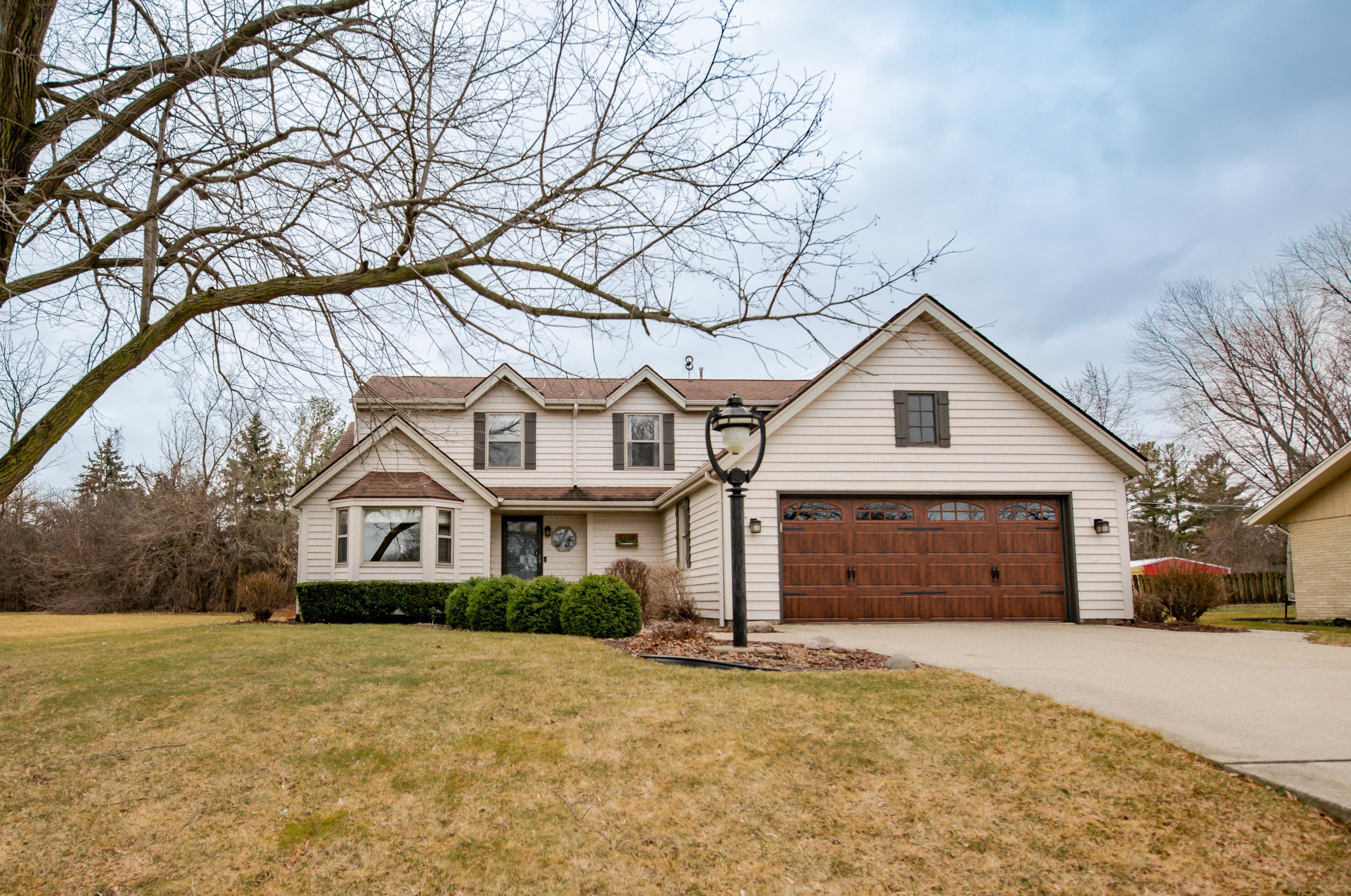 3223 Nobb Hill Dr, Racine, WI 53406-5125