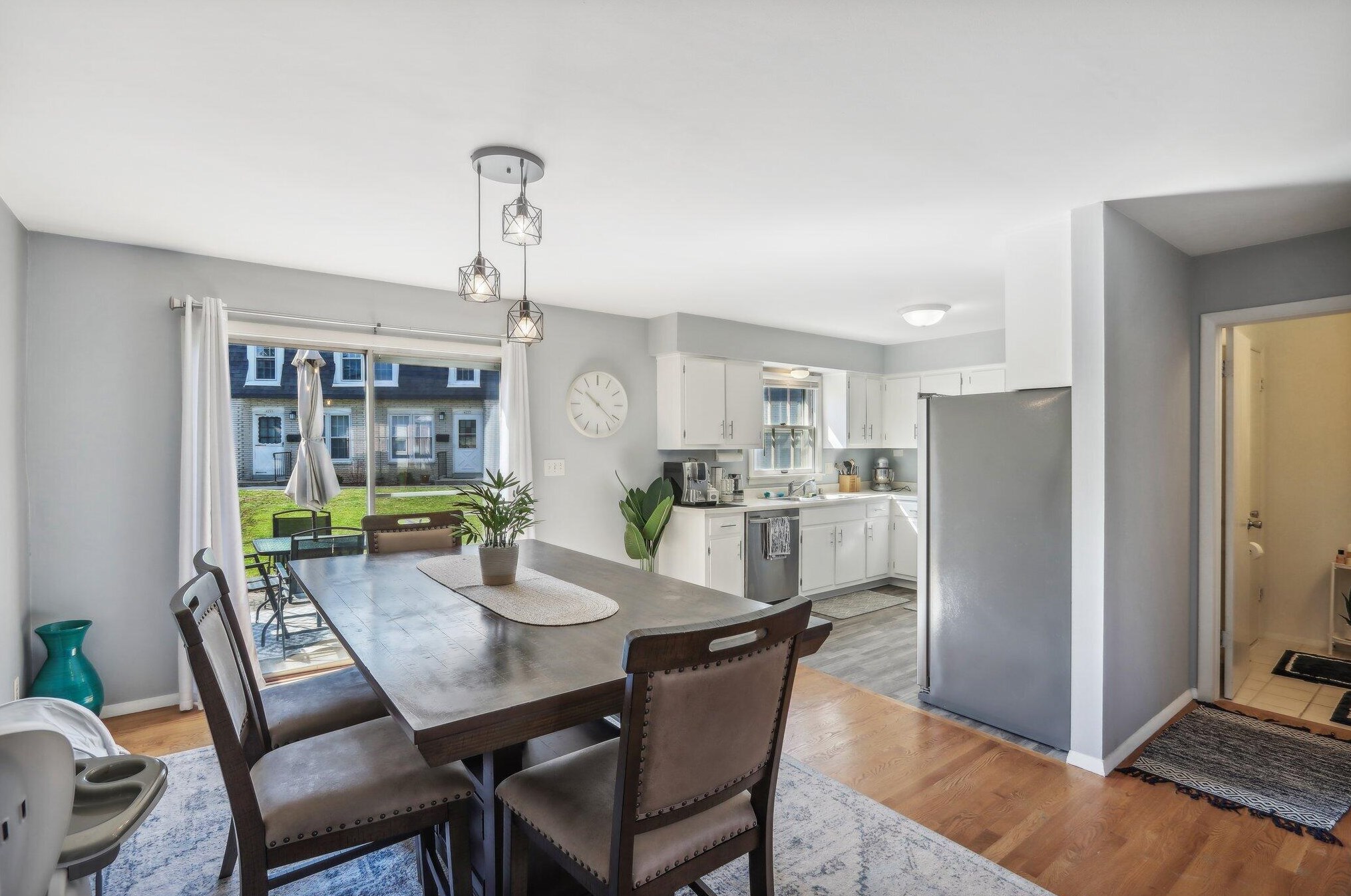 4205 Cherrywood Ln, Milwaukee WI  53209-1005 exterior