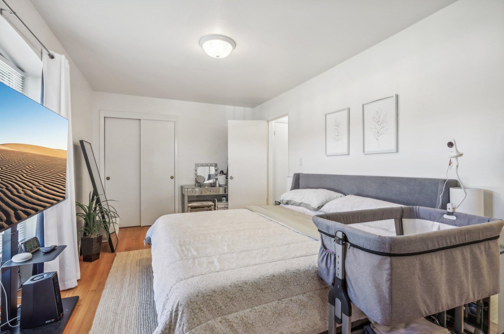 4205 Cherrywood Ln, Milwaukee WI  53209-1005 exterior