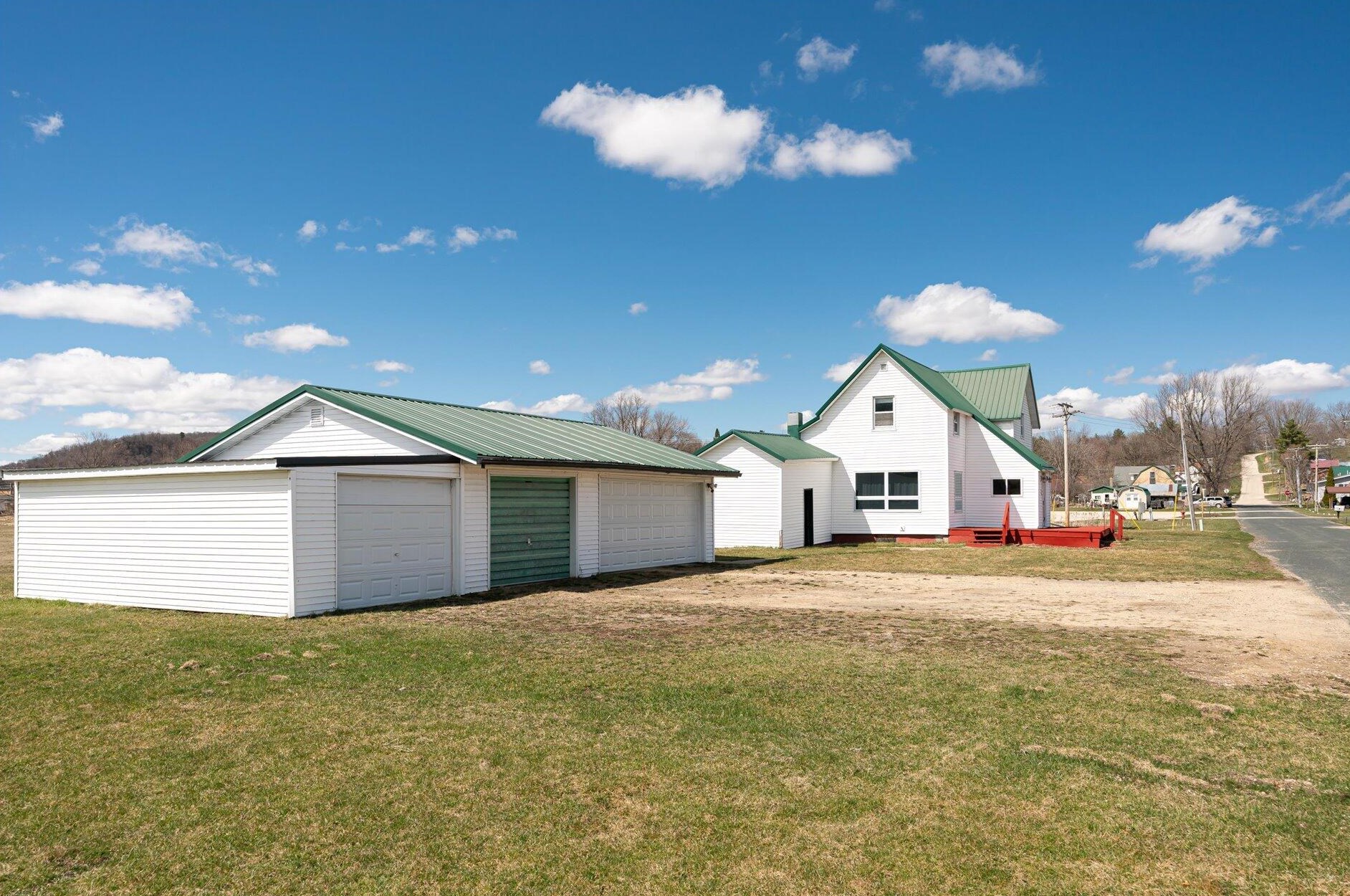 217 Cherry St, La Farge, WI 54639-8659