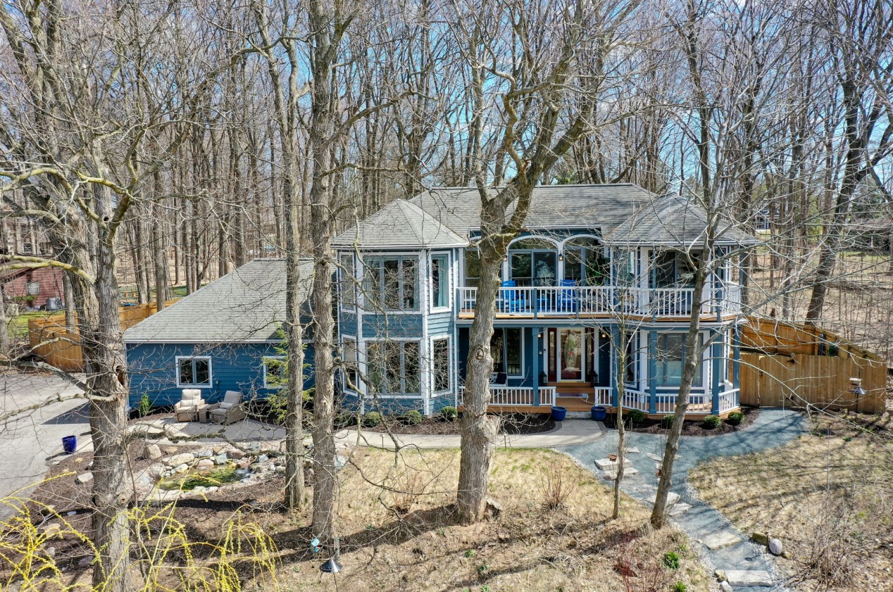 1882 Blackfoot Ct, Grafton WI  53024-9578 exterior