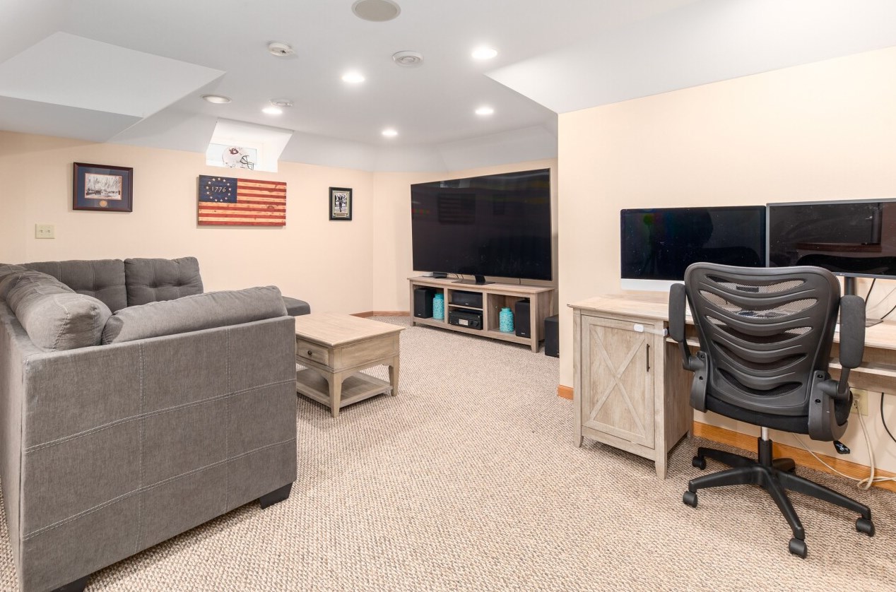 1882 Blackfoot Ct, Grafton WI  53024-9578 exterior