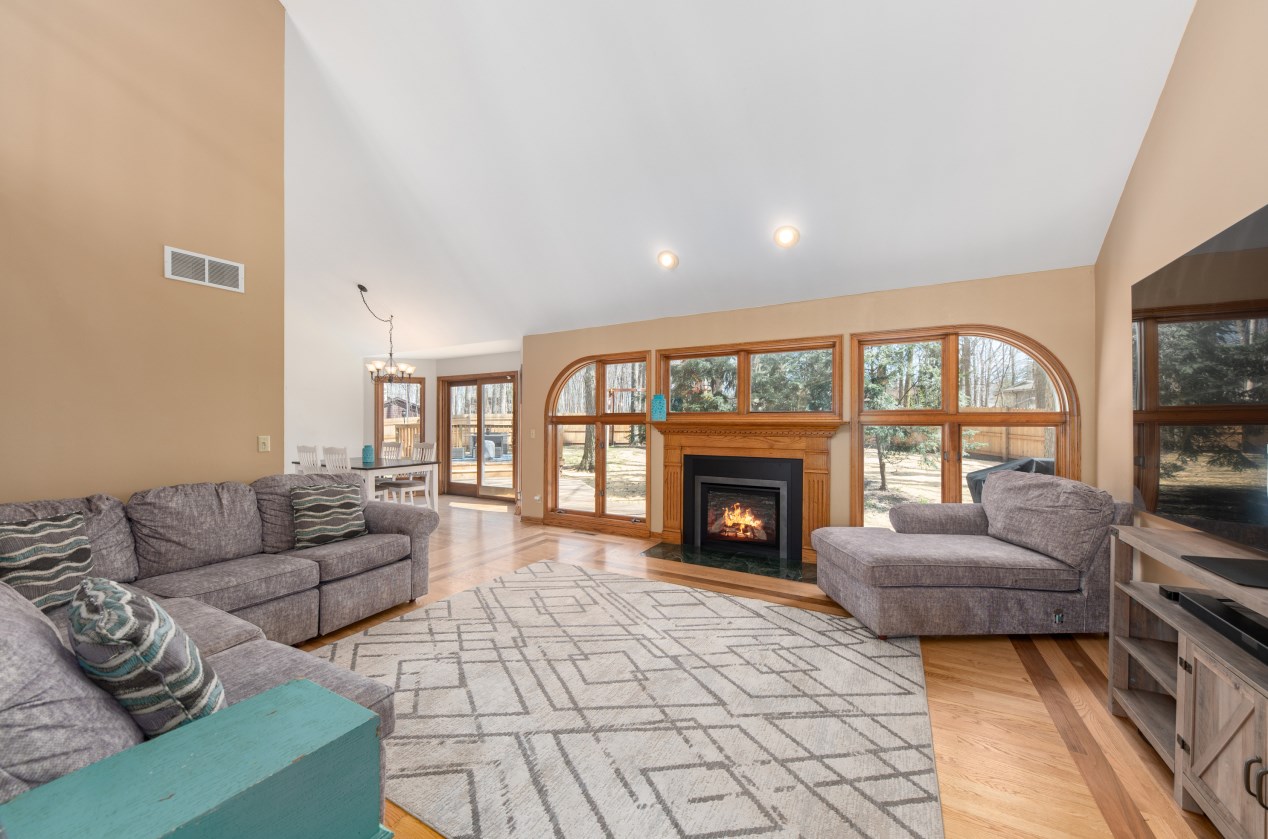 1882 Blackfoot Ct, Grafton WI  53024-9578 exterior