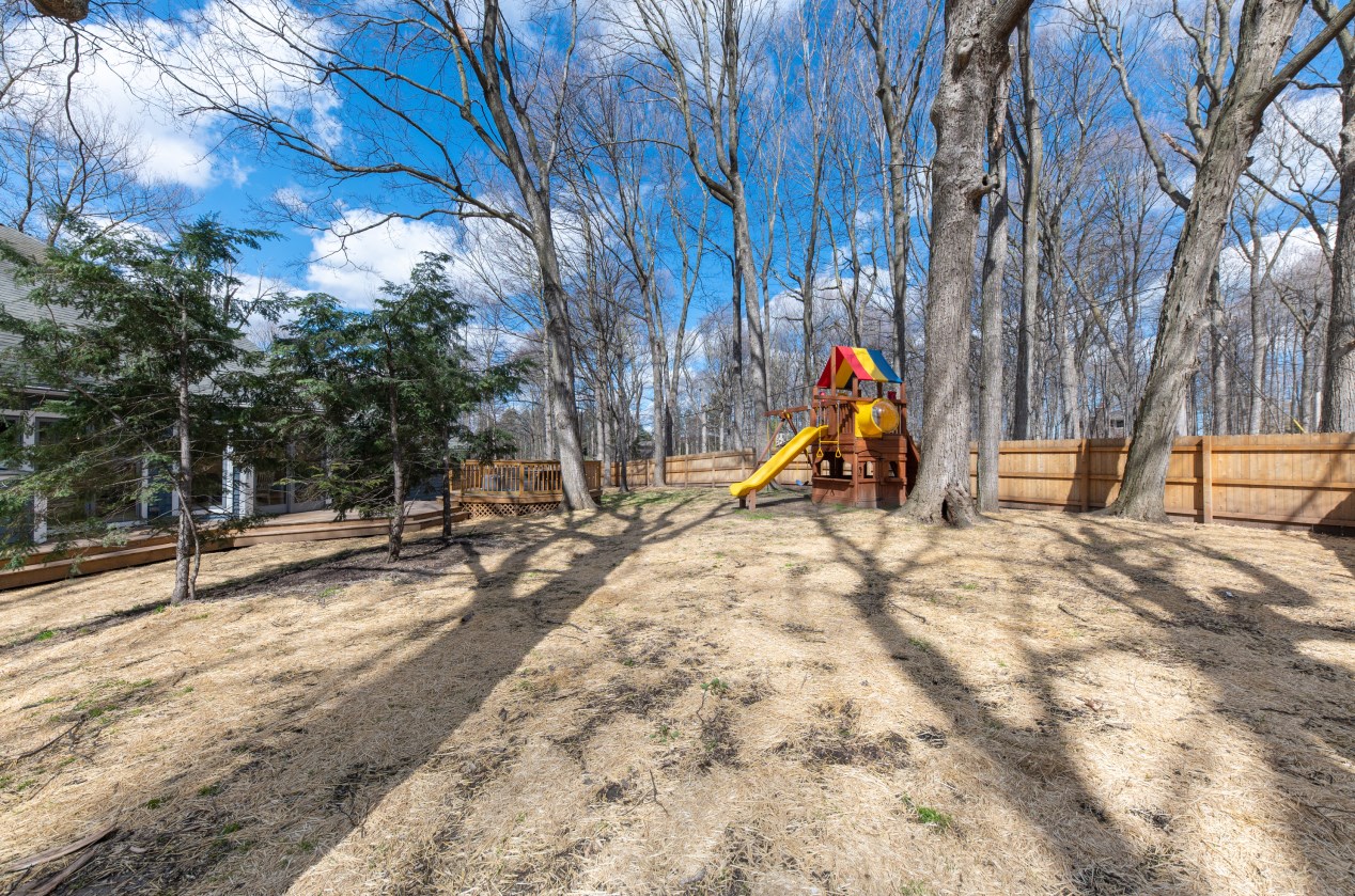 1882 Blackfoot Ct, Grafton WI  53024-9578 exterior