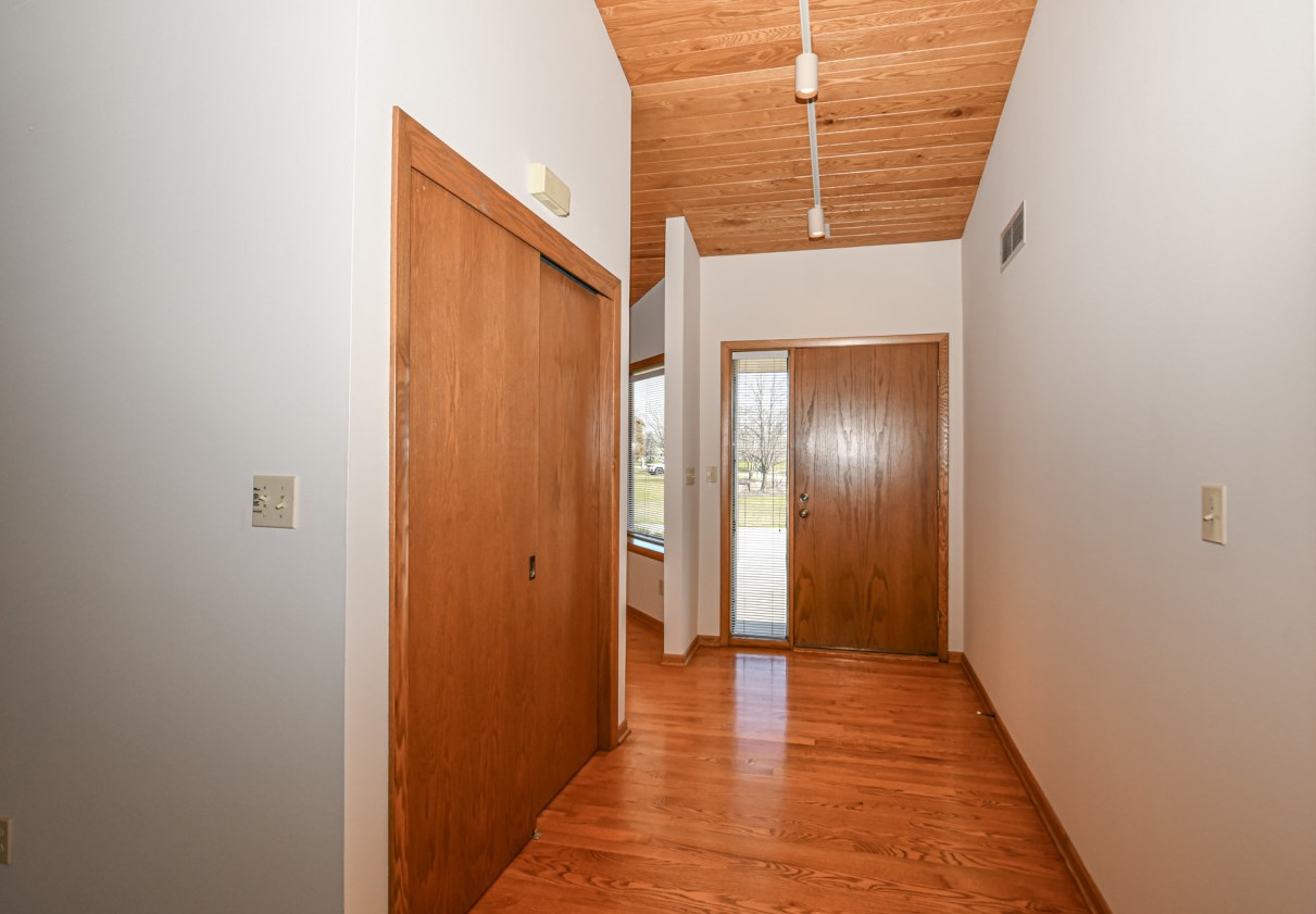 205 167th St, Brookfield, WI 53005-3934