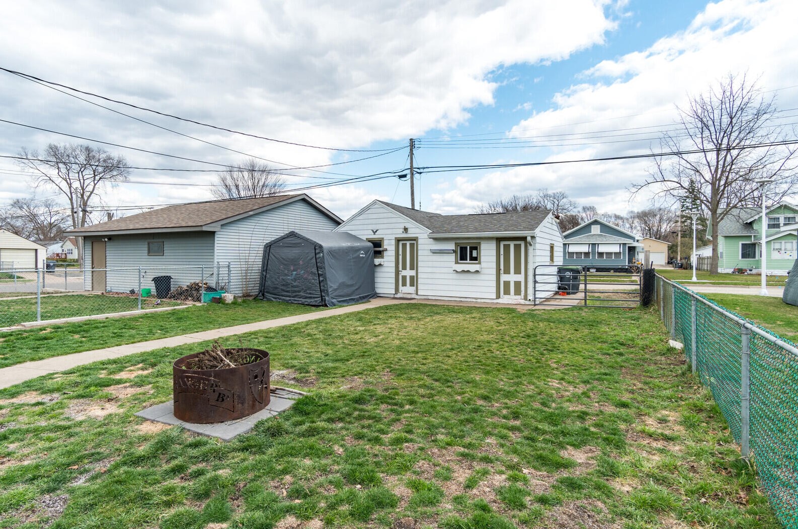 2434 Prospect St, La Crosse WI  54603-1909 exterior