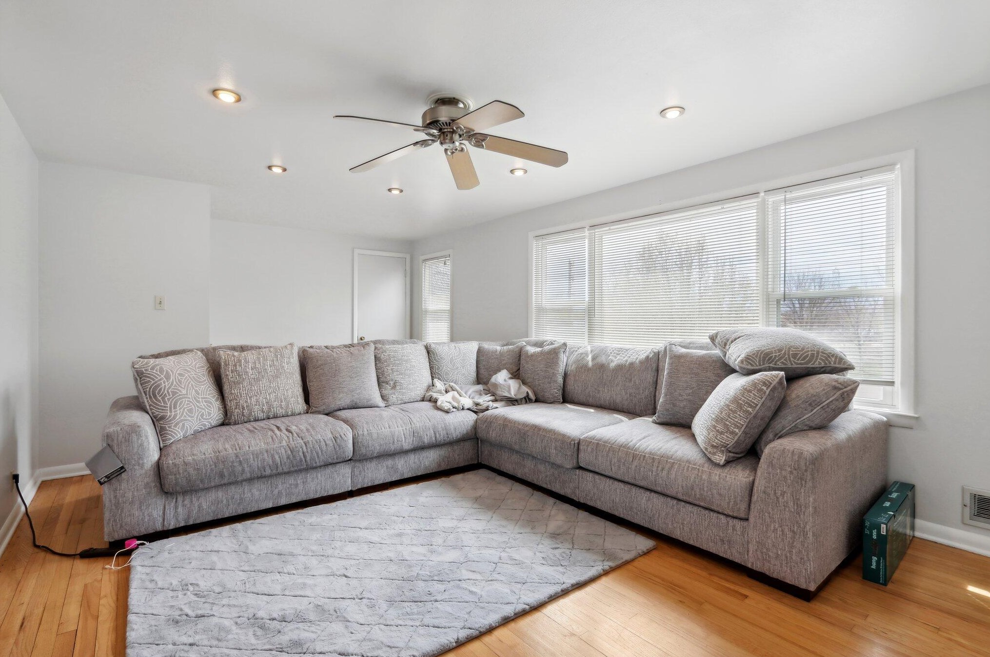 4372 Kinnickinnic Ave, Cudahy, WI 53110-1046