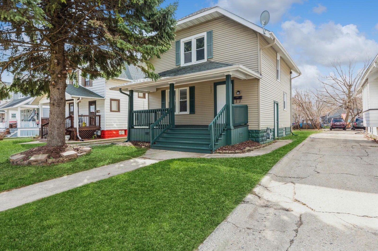 1503 69th St, Kenosha, WI 53143