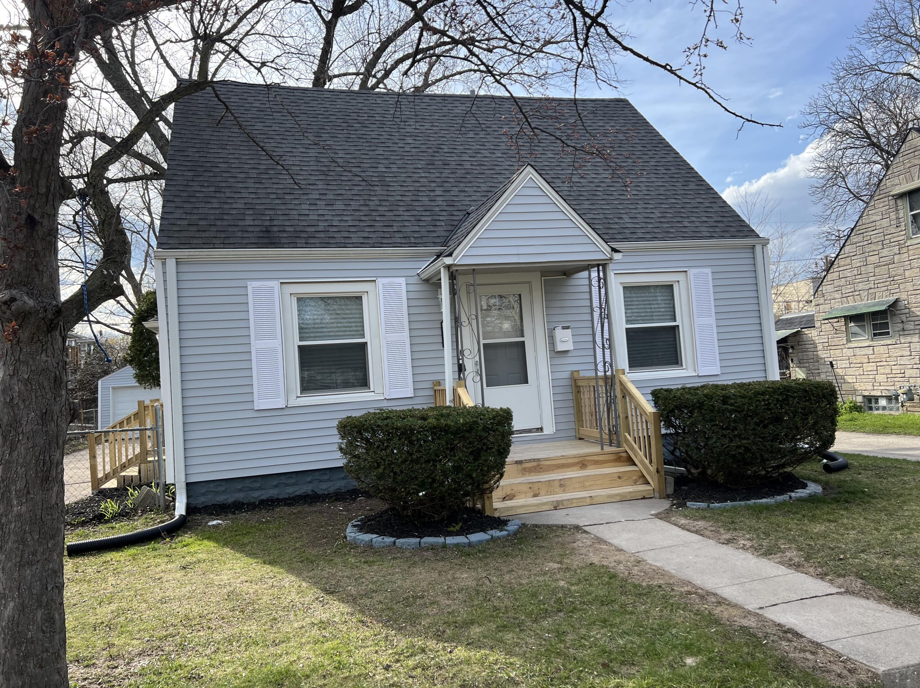 5151 49th St, Milwaukee WI  53218-4324 exterior