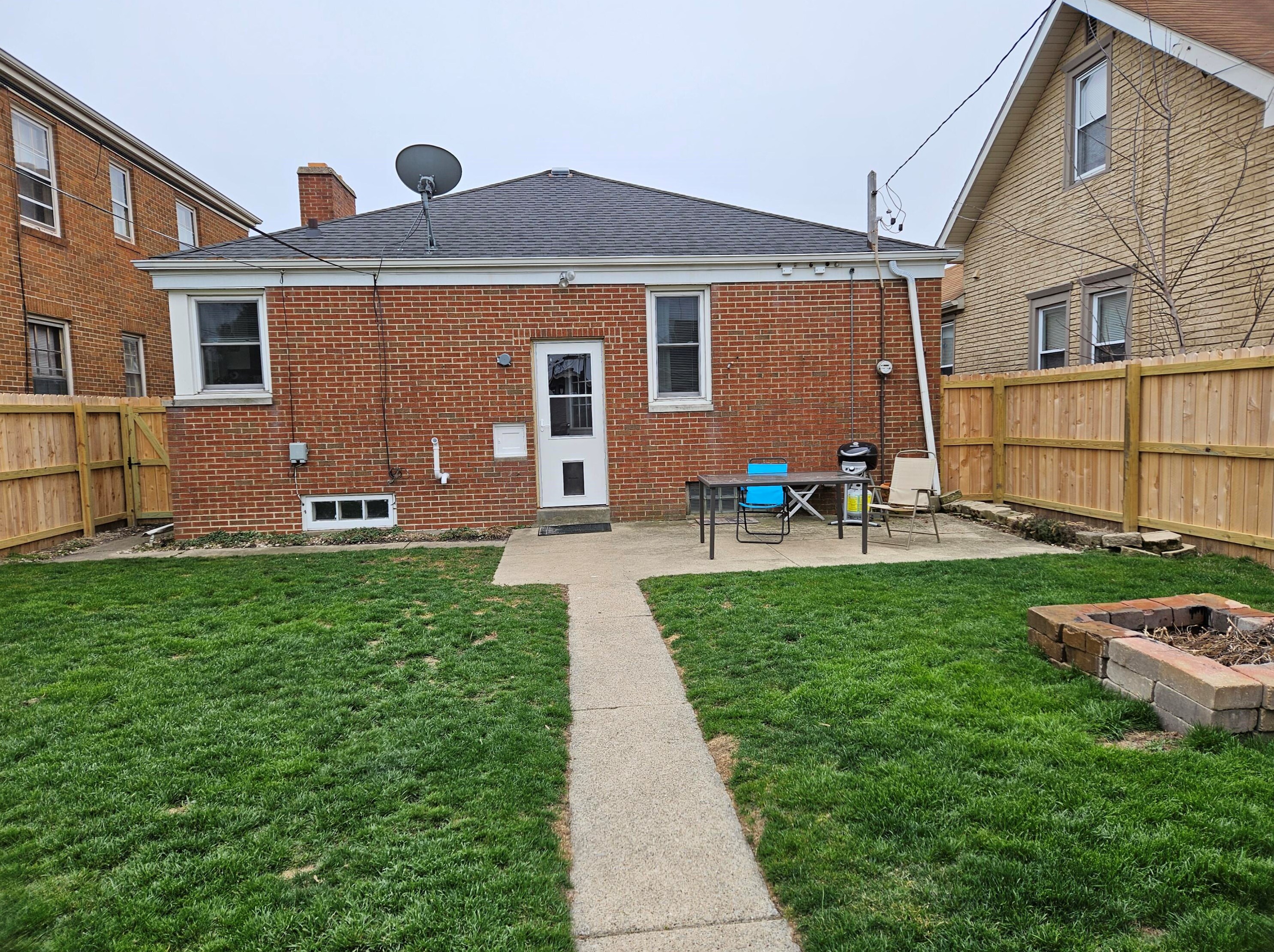 1308 Walton Ave, Racine WI  53402-4446 exterior