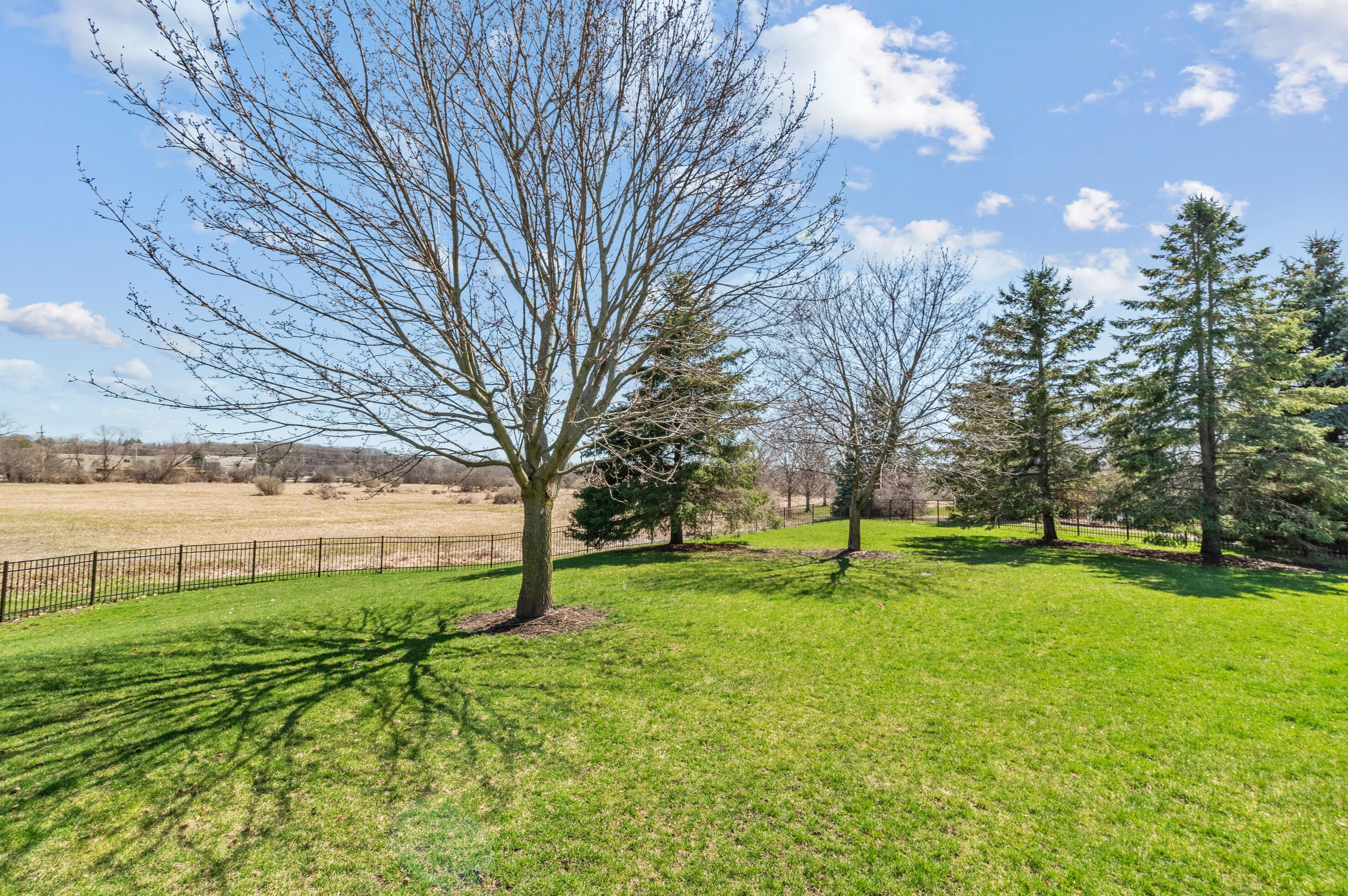 15785 Choctaw Trl, Brookfield WI  53005-5596 exterior