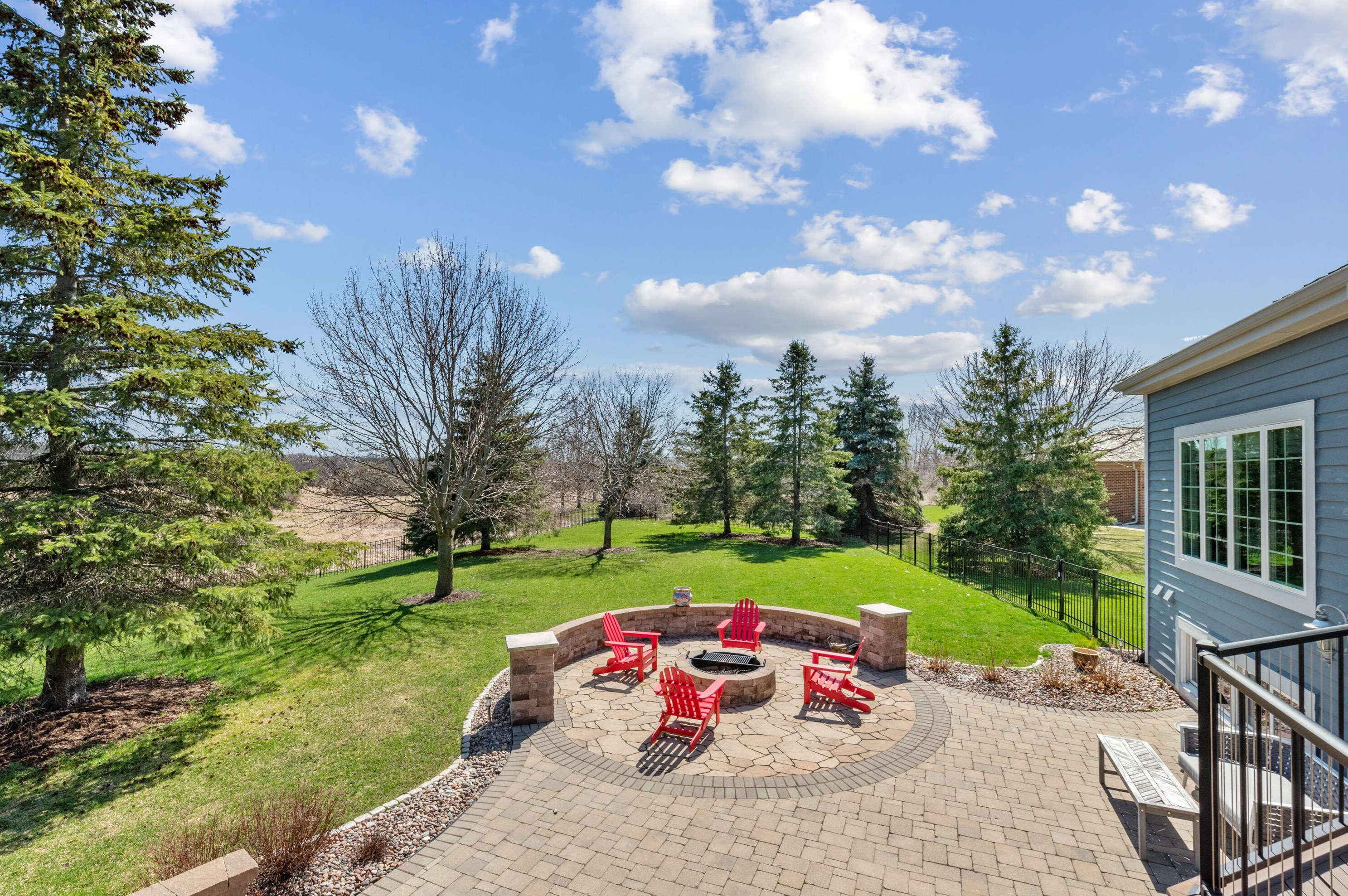 15785 Choctaw Trl, Brookfield WI  53005-5596 exterior
