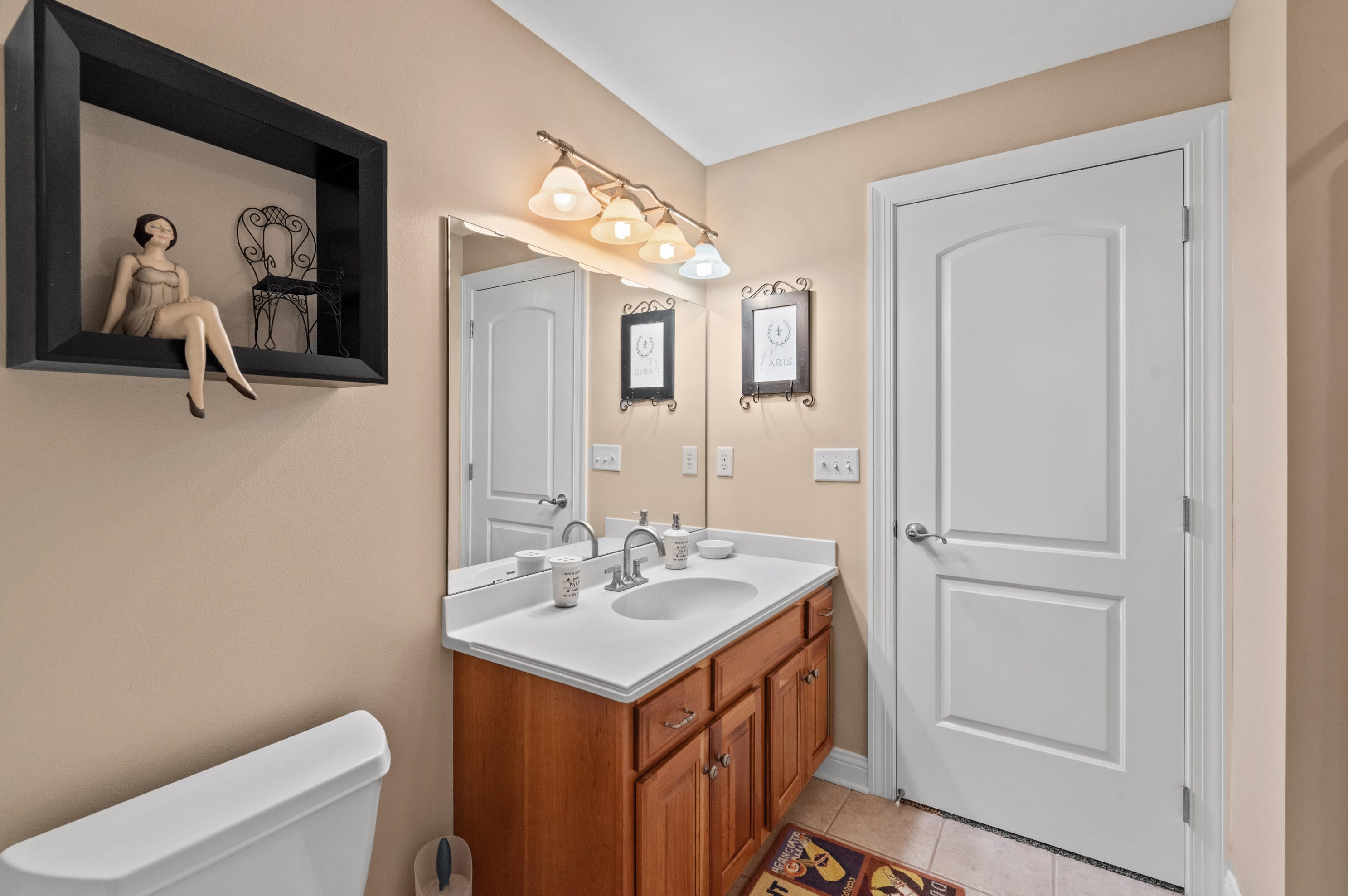 15785 Choctaw Trl, Brookfield WI  53005-5596 exterior