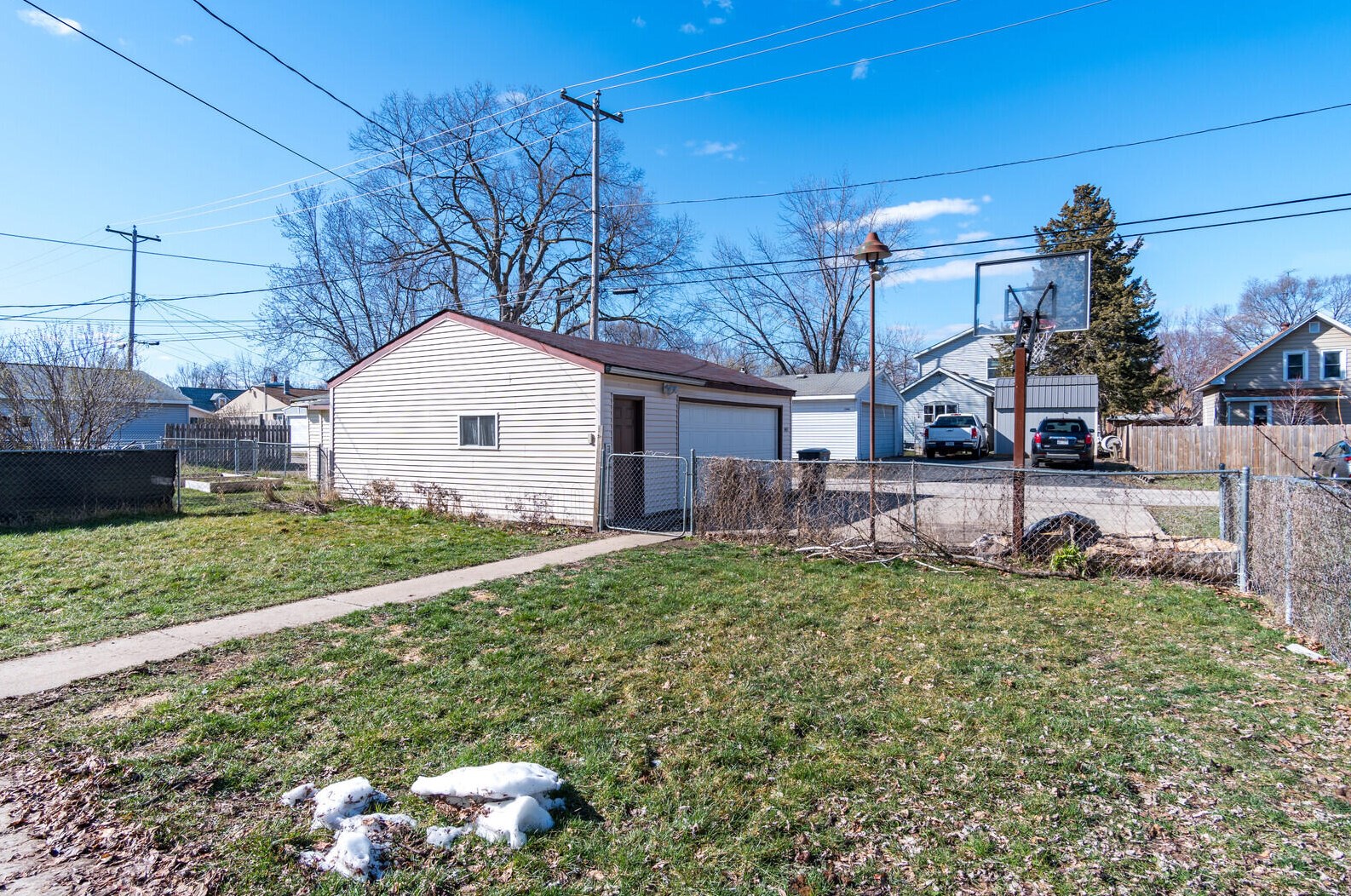 1445 Redfield St, La Crosse WI  54601-5741 exterior