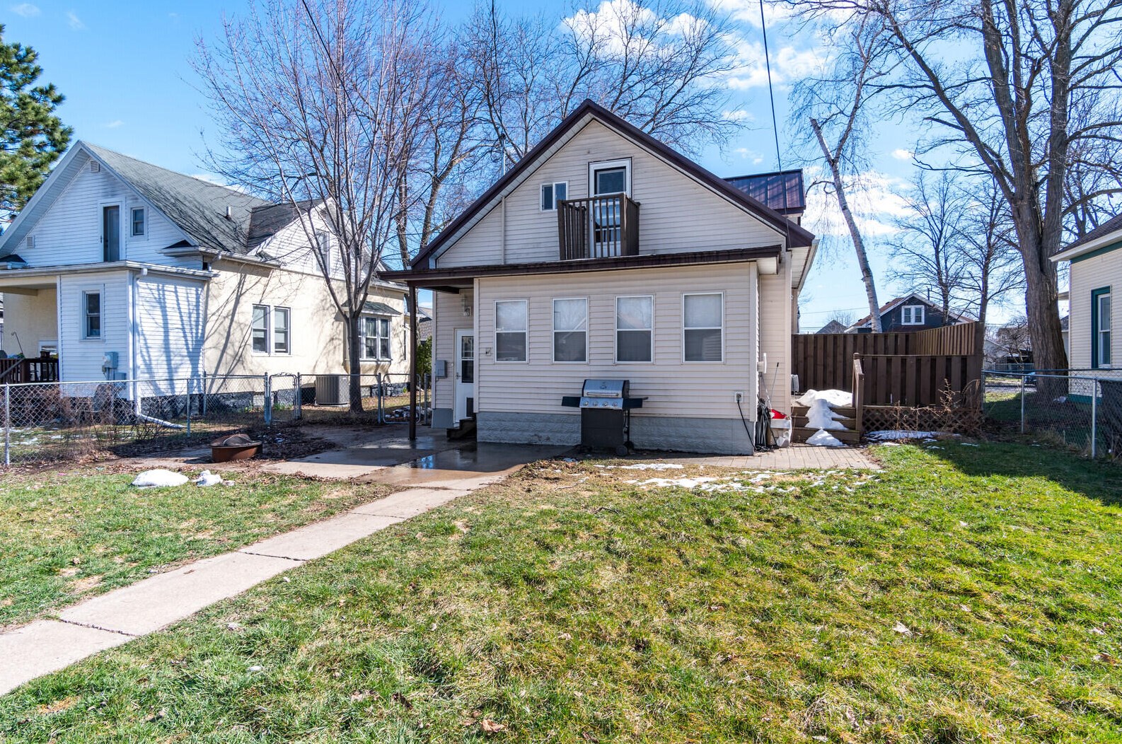 1445 Redfield St, La Crosse WI  54601-5741 exterior