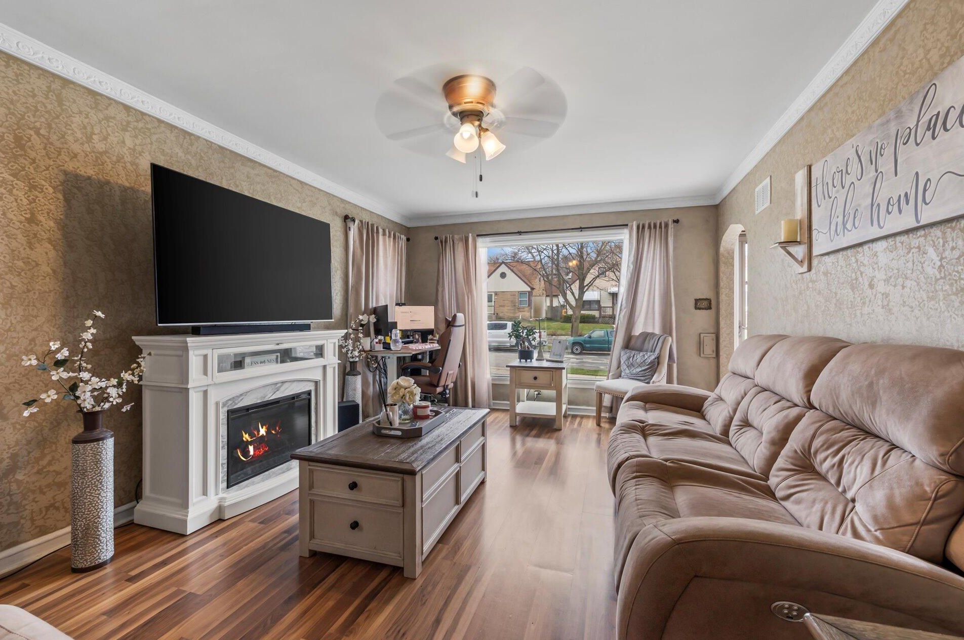 2940 46th St, Milwaukee, WI 53219-3426