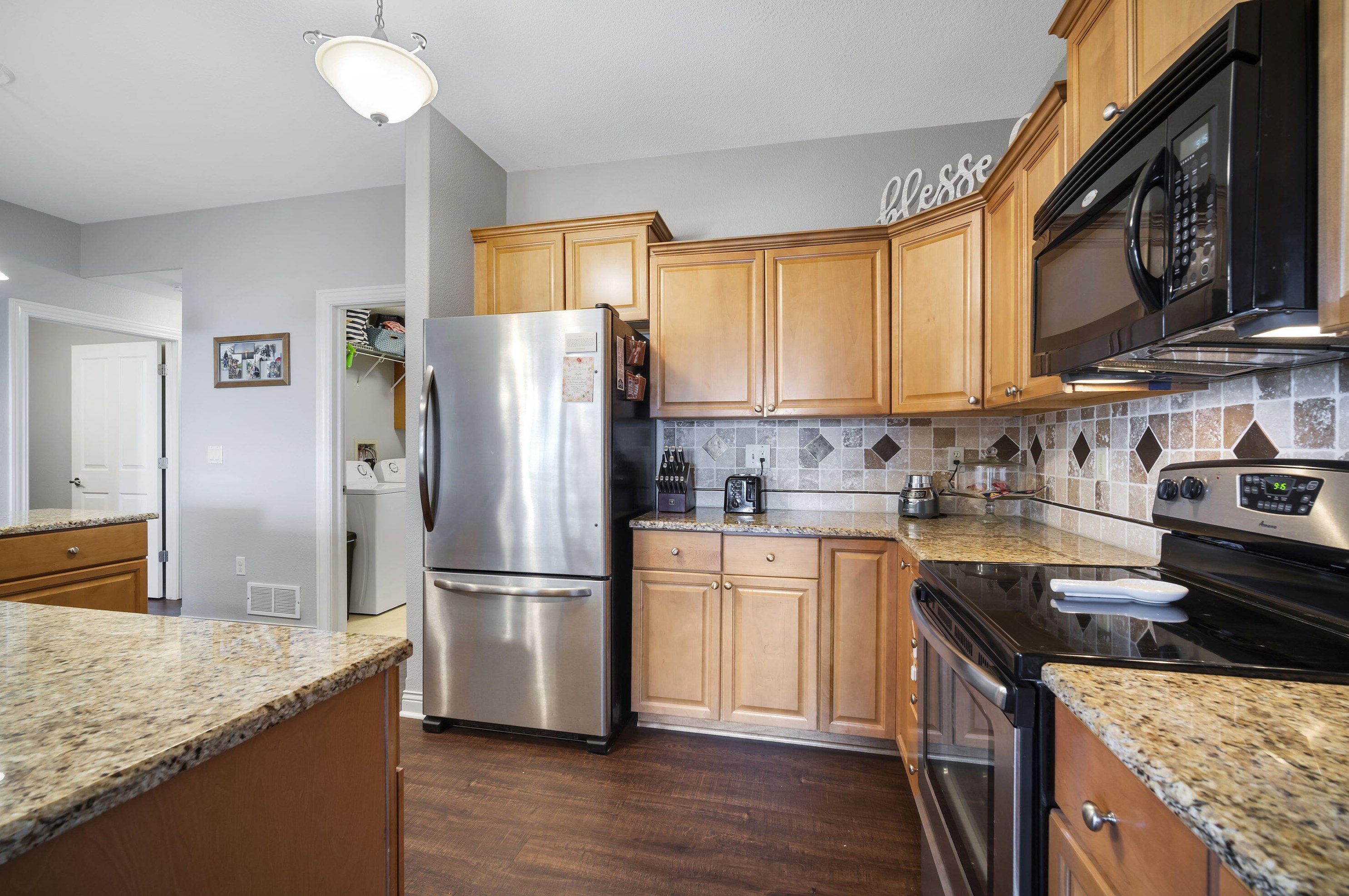 1824 Stoney Ln, Slinger WI  53086-9038 exterior