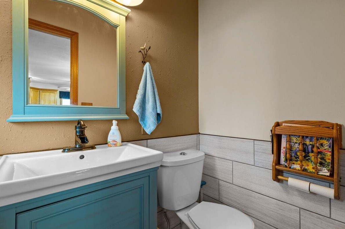 4406 Fountain Ave, Milwaukee WI 53223-4436 exterior