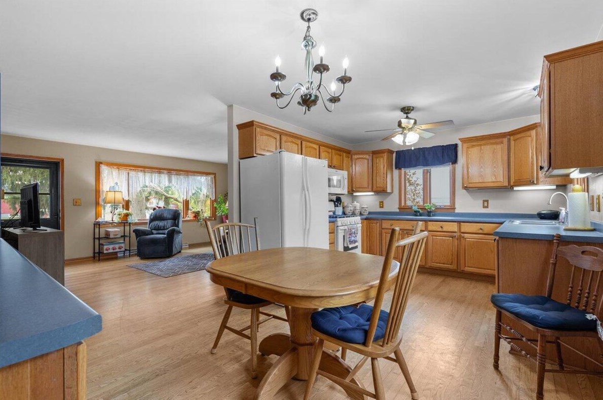 4406 Fountain Ave, Milwaukee WI 53223-4436 exterior