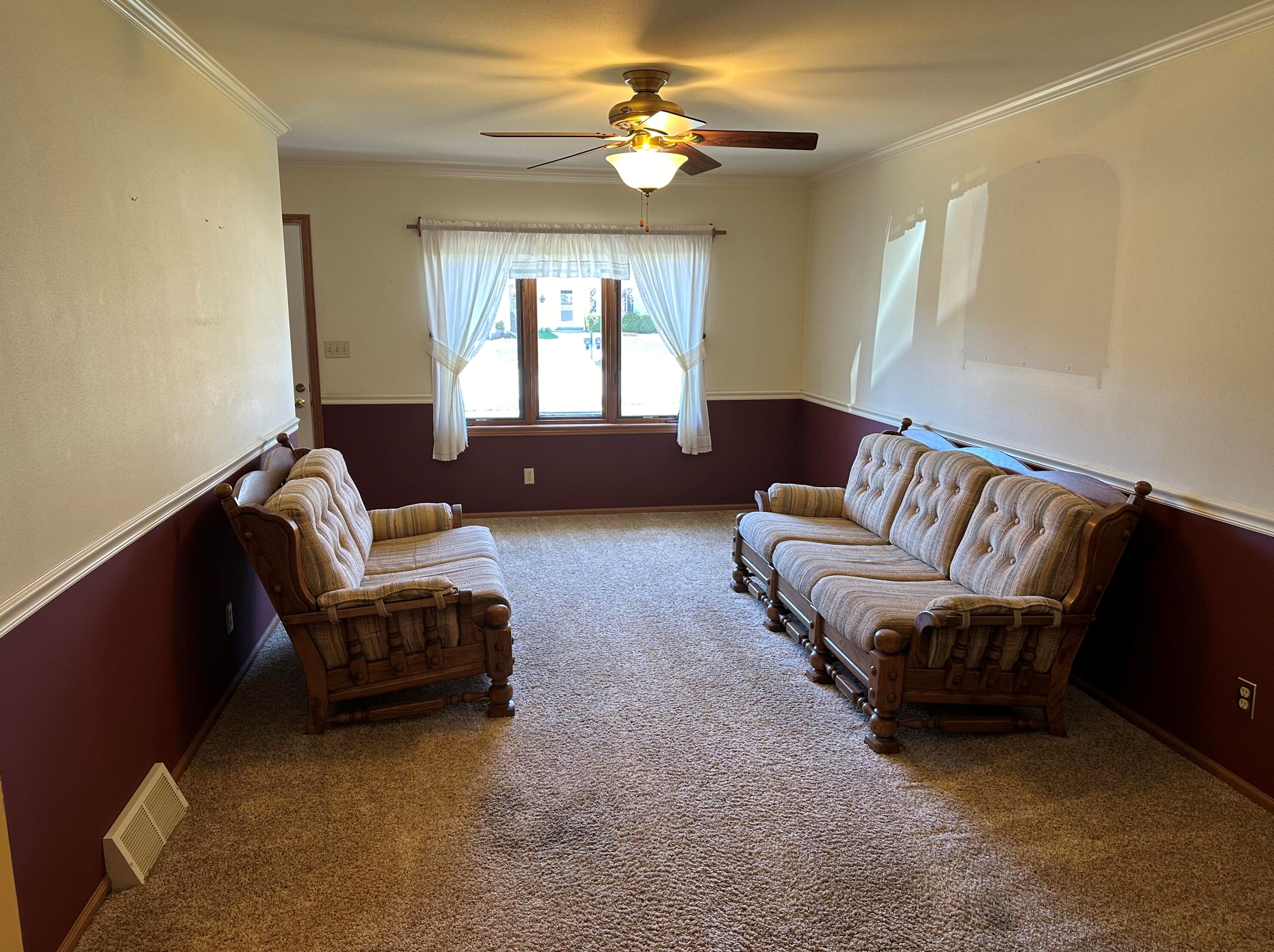 1209 Lee Ave, West Bend, WI 53090-5440