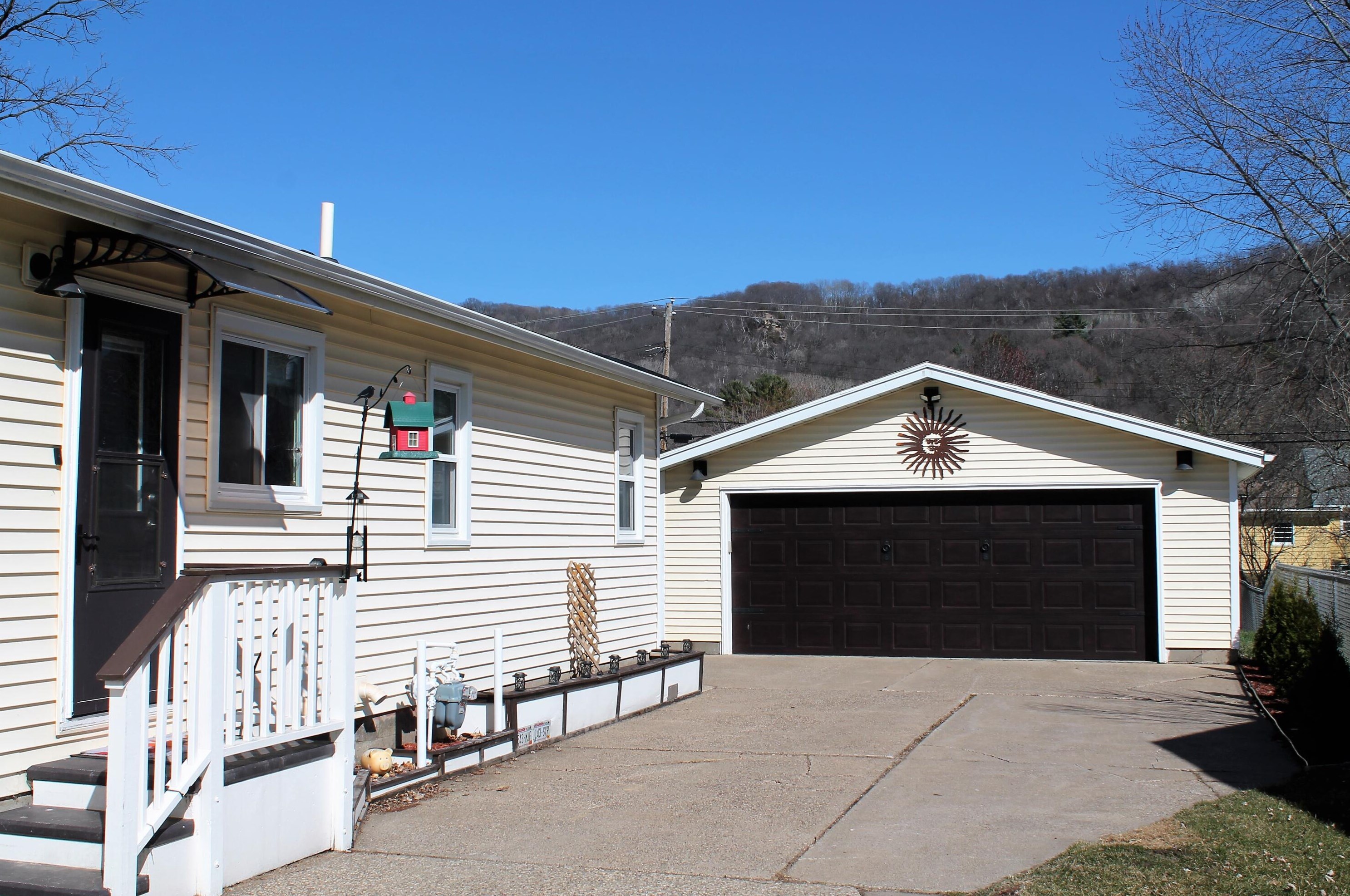 1403 28th St, La Crosse WI  54601-6195 exterior