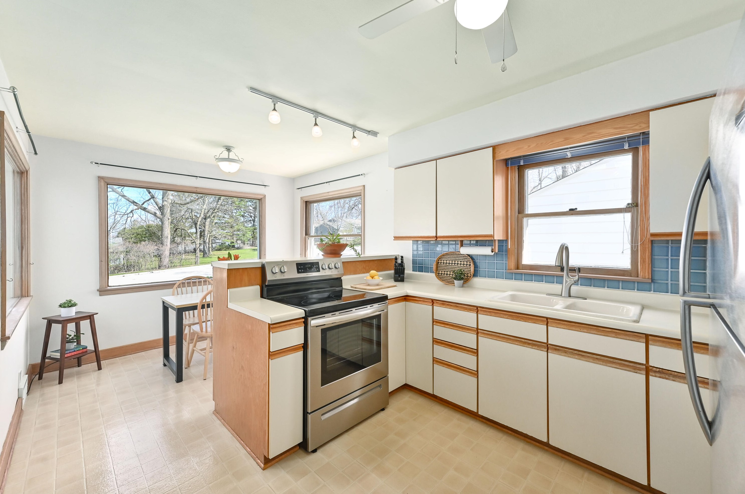 764 119, Milwaukee WI 53226-3626 exterior