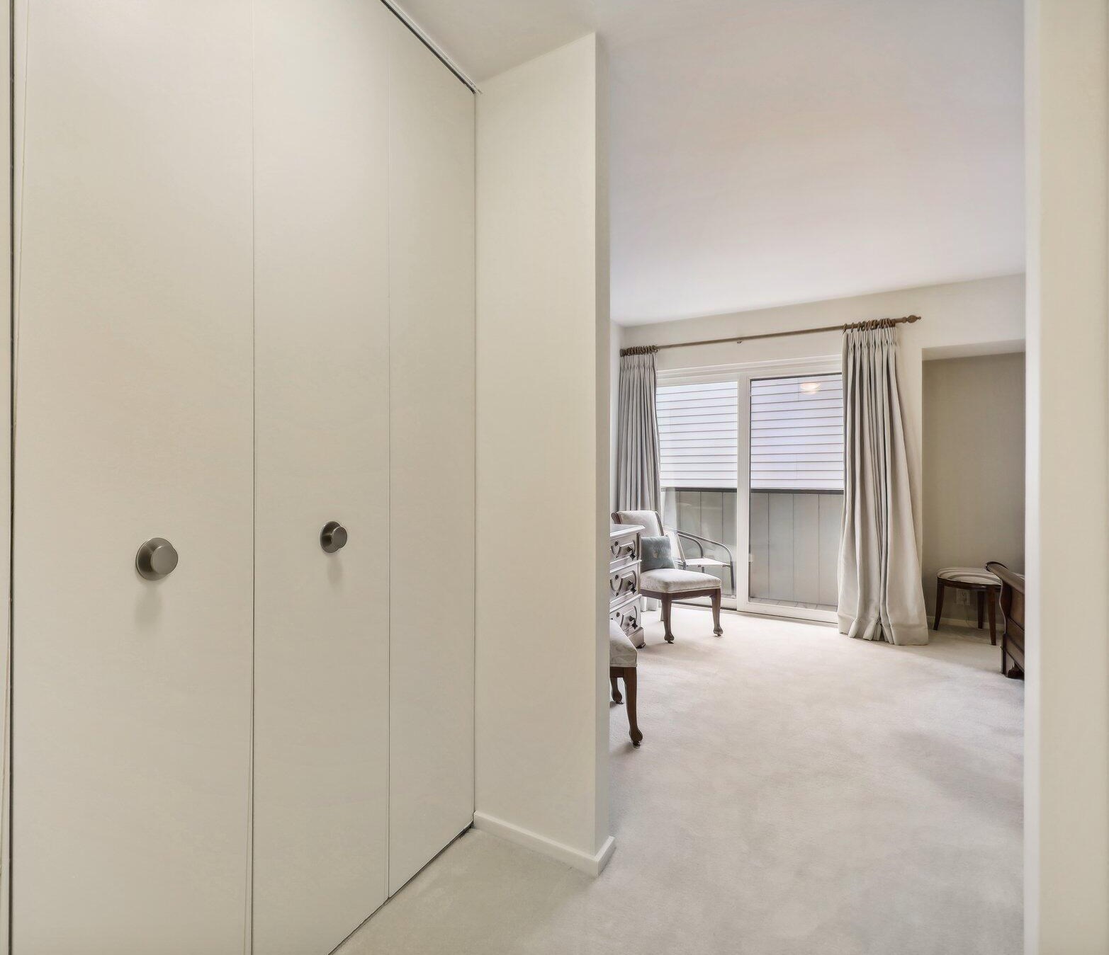 9203 70, Milwaukee WI 53223-2151 exterior