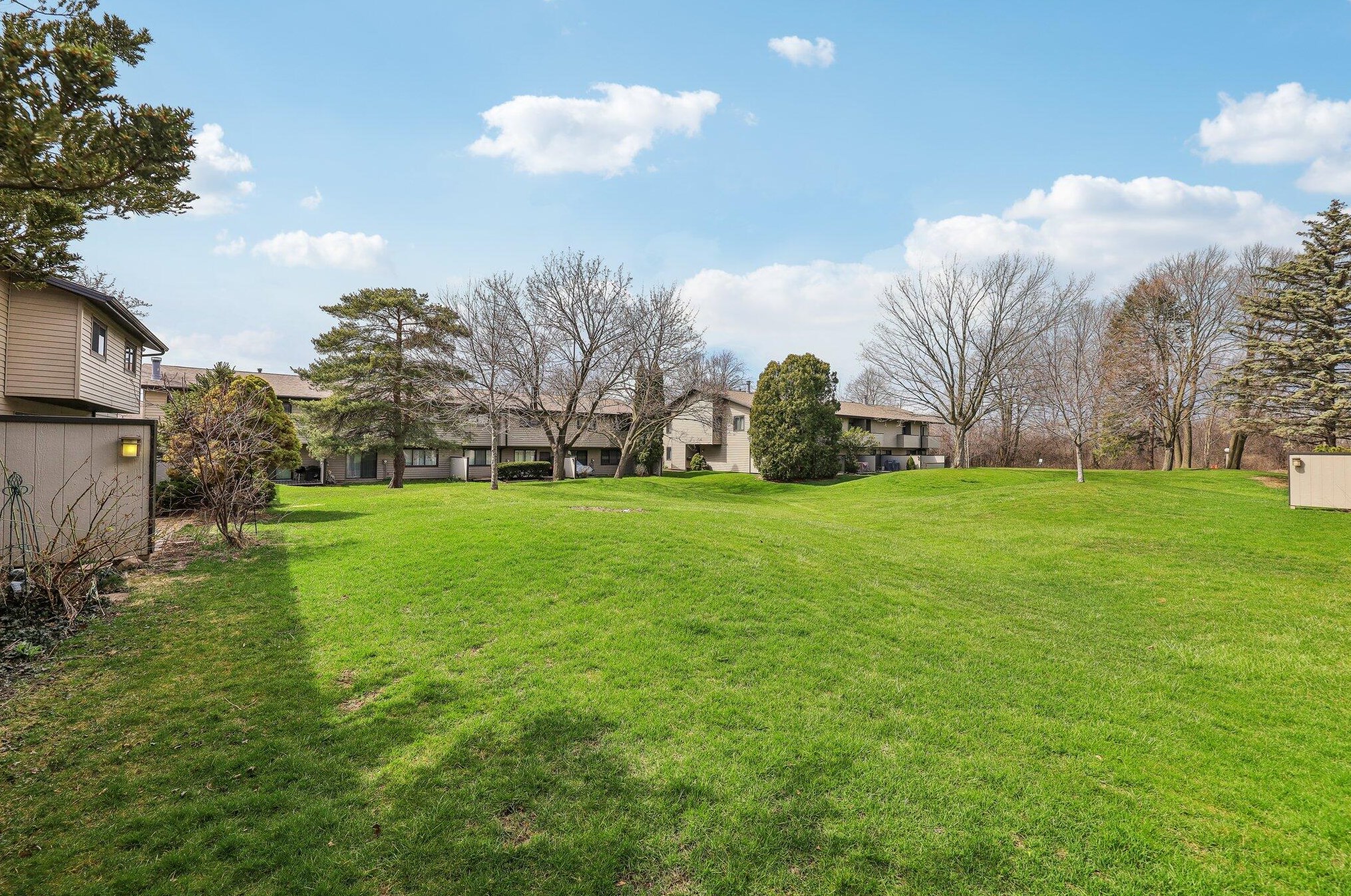 9203 70, Milwaukee WI 53223-2151 exterior