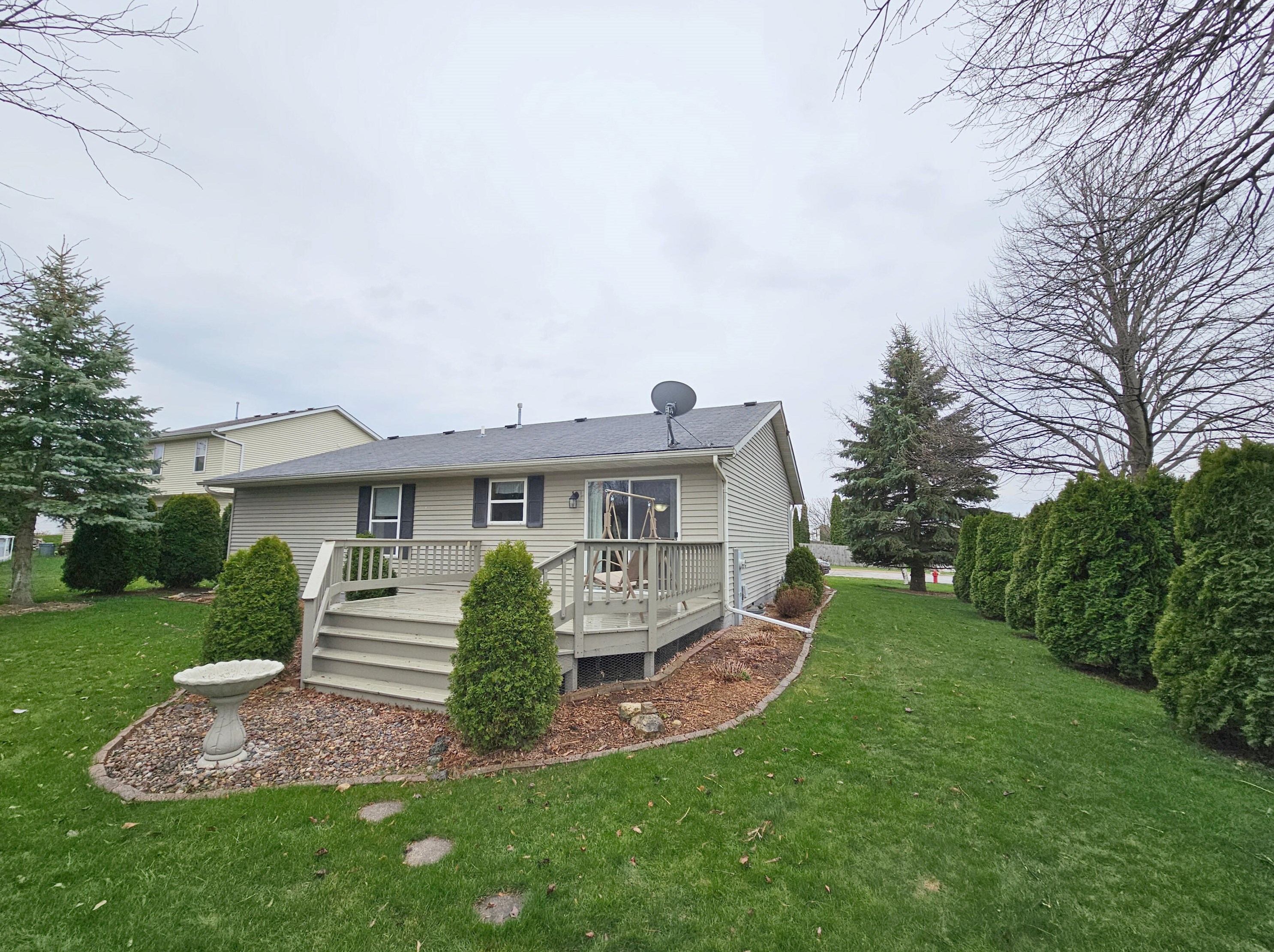 1006 Buttercup Way, Watertown, WI 53094-7708