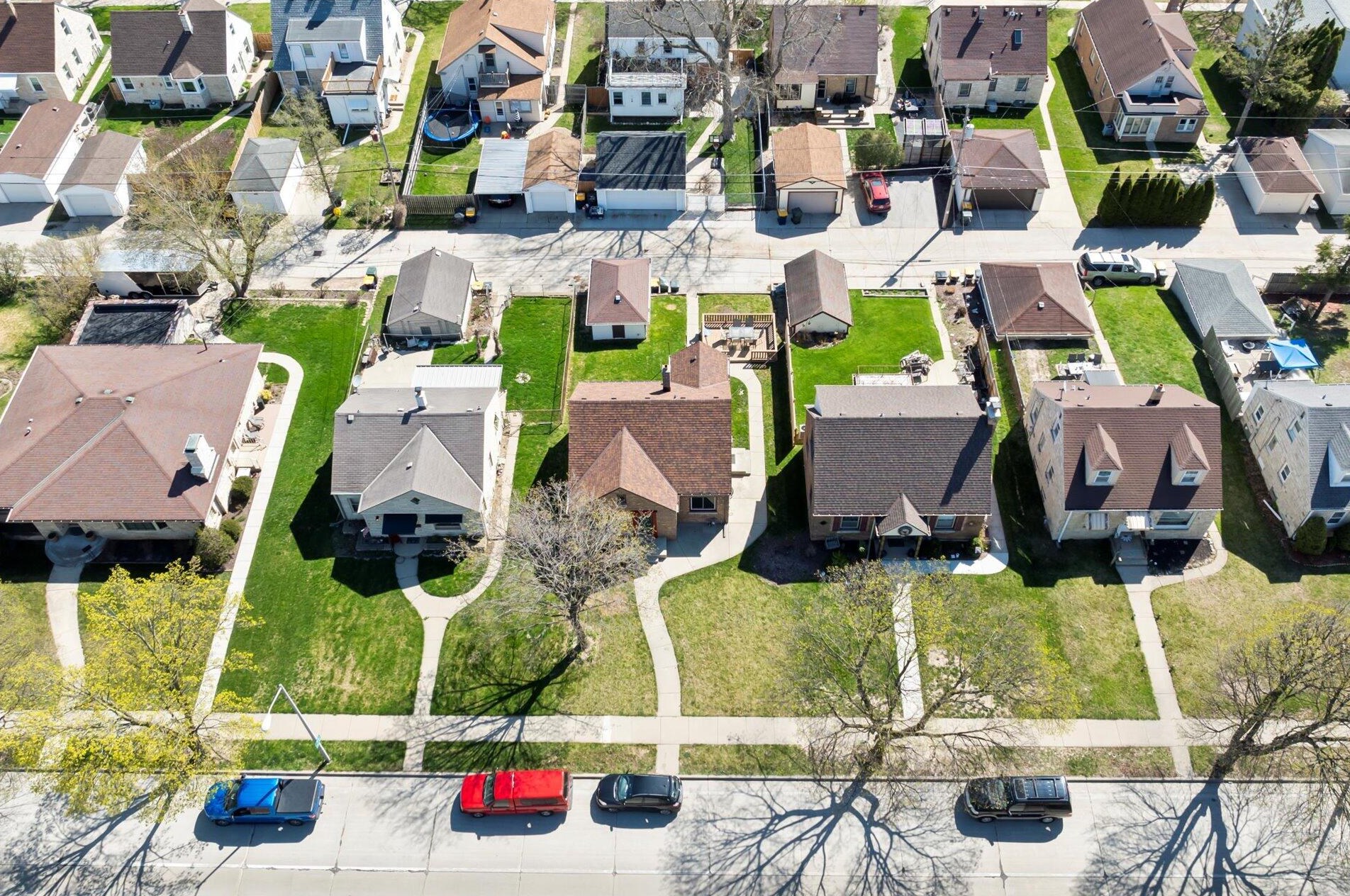 2450 60, Milwaukee WI 53219-2130 exterior