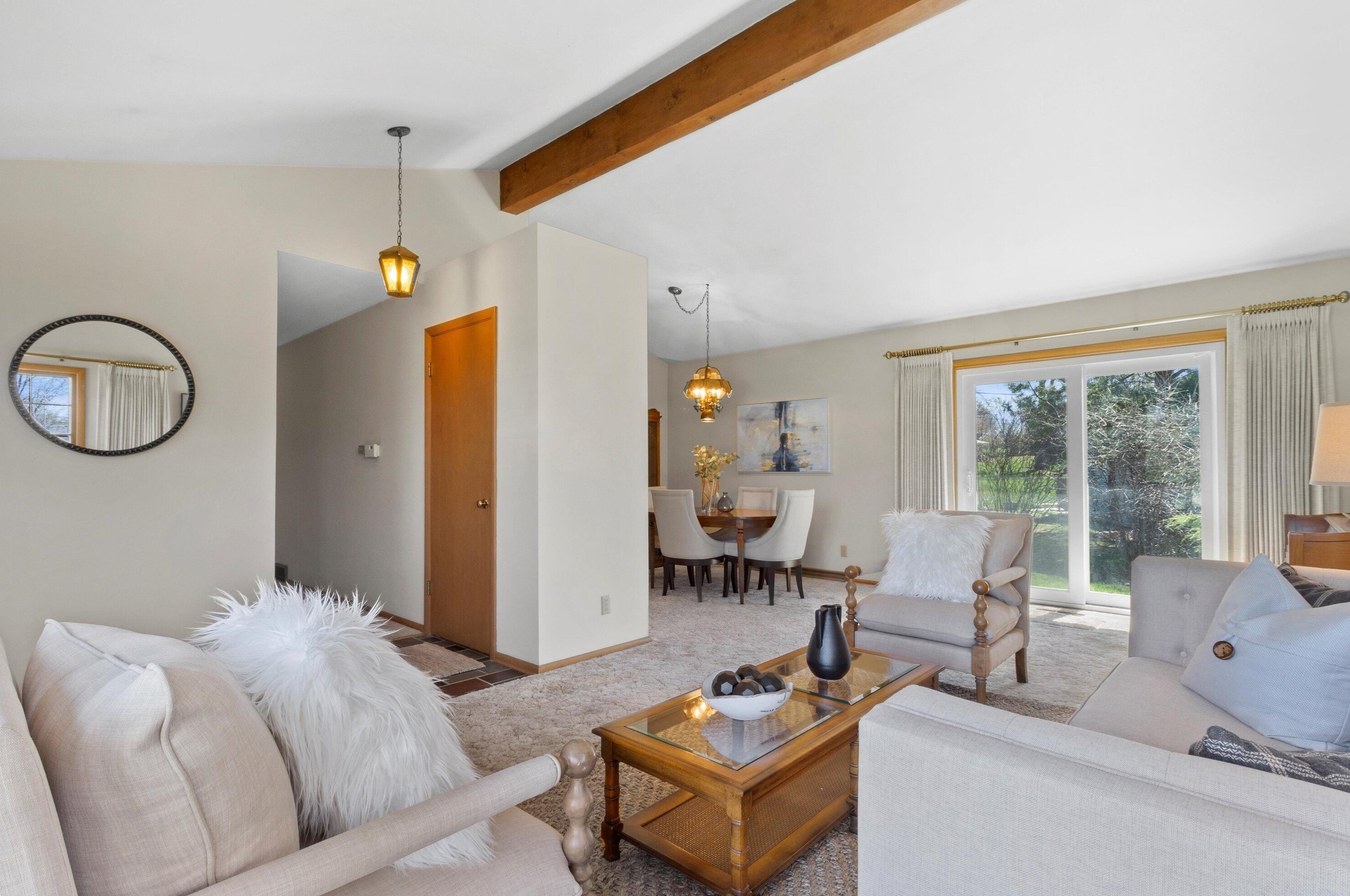 18215 Bristol Ln, Brookfield, WI 53045-7440