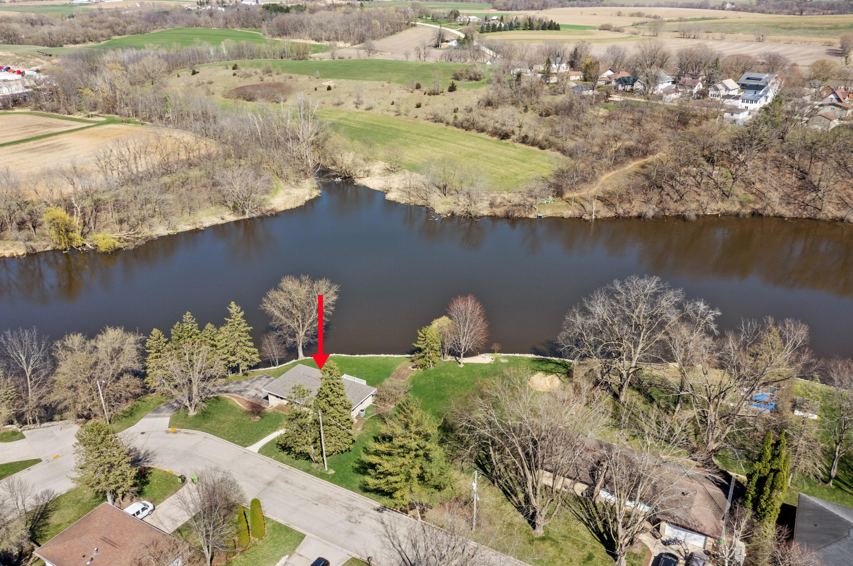 110 Riverview Heights, Mayville, WI 53050