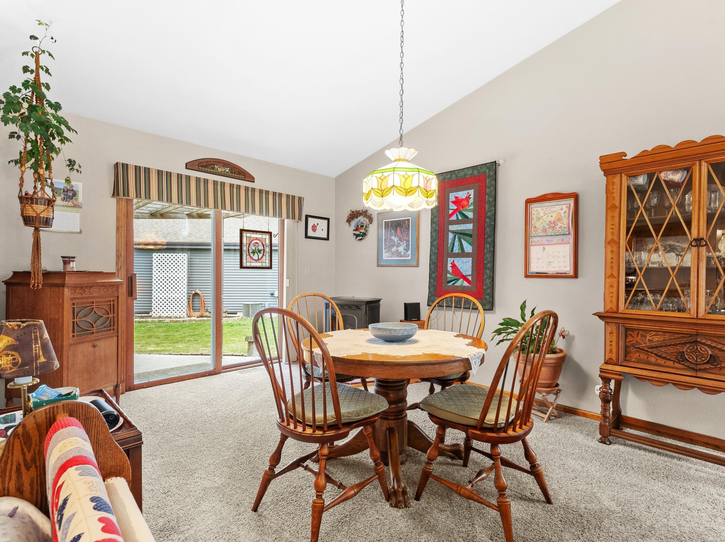 810 Sequoia Ct, Manitowoc WI 54220-3080 exterior