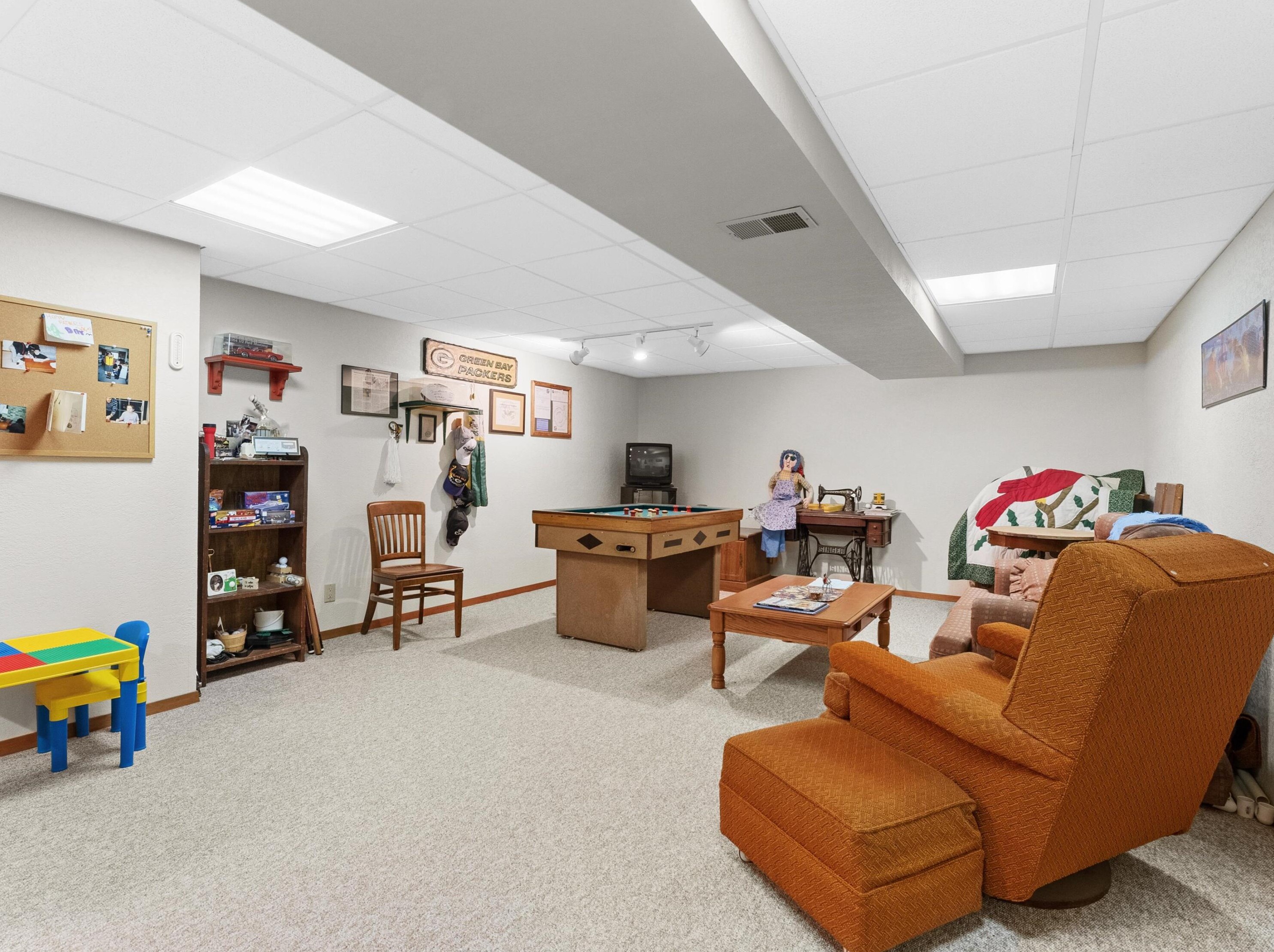 810 Sequoia Ct, Manitowoc WI 54220-3080 exterior