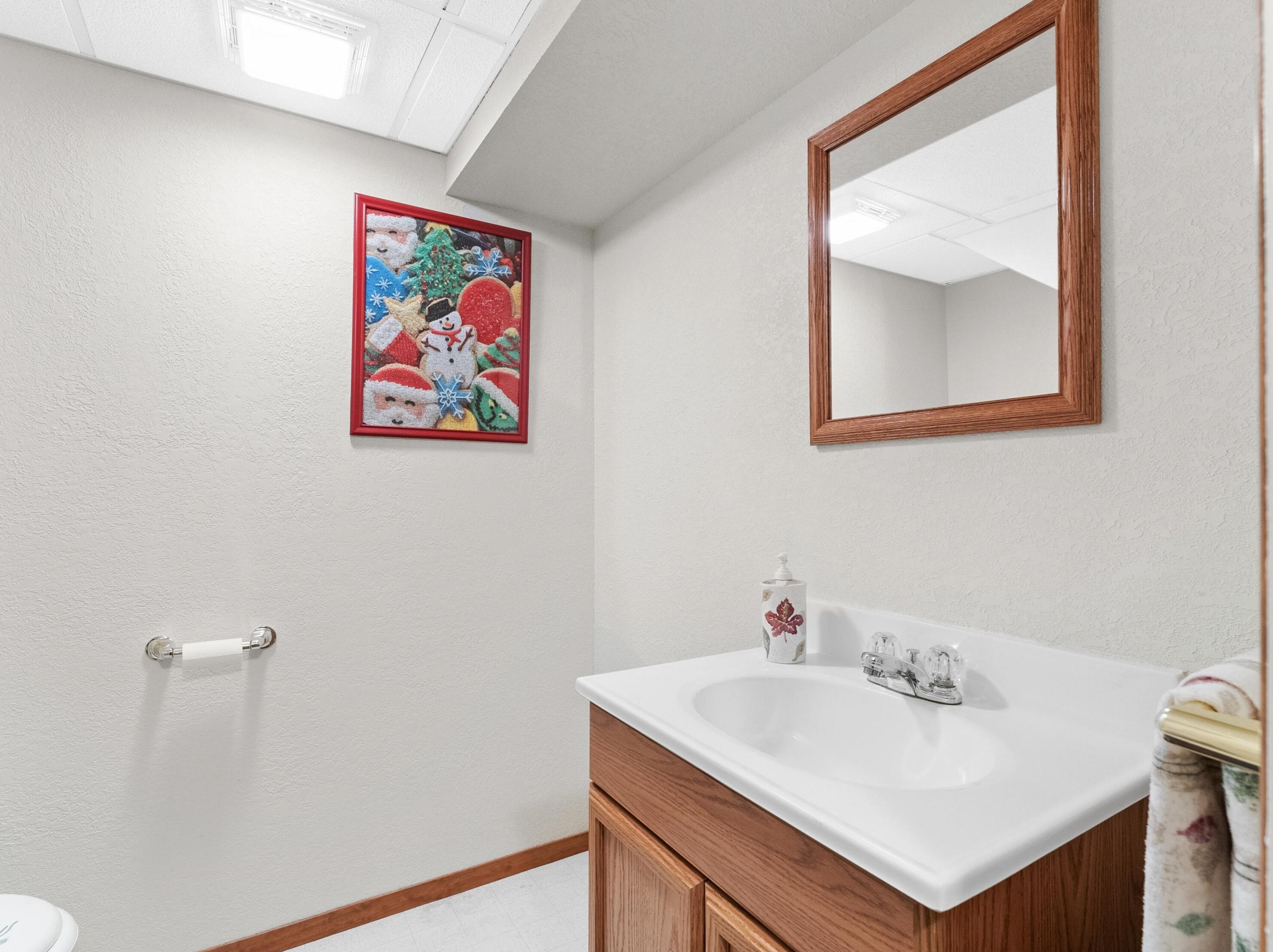 810 Sequoia Ct, Manitowoc WI 54220-3080 exterior