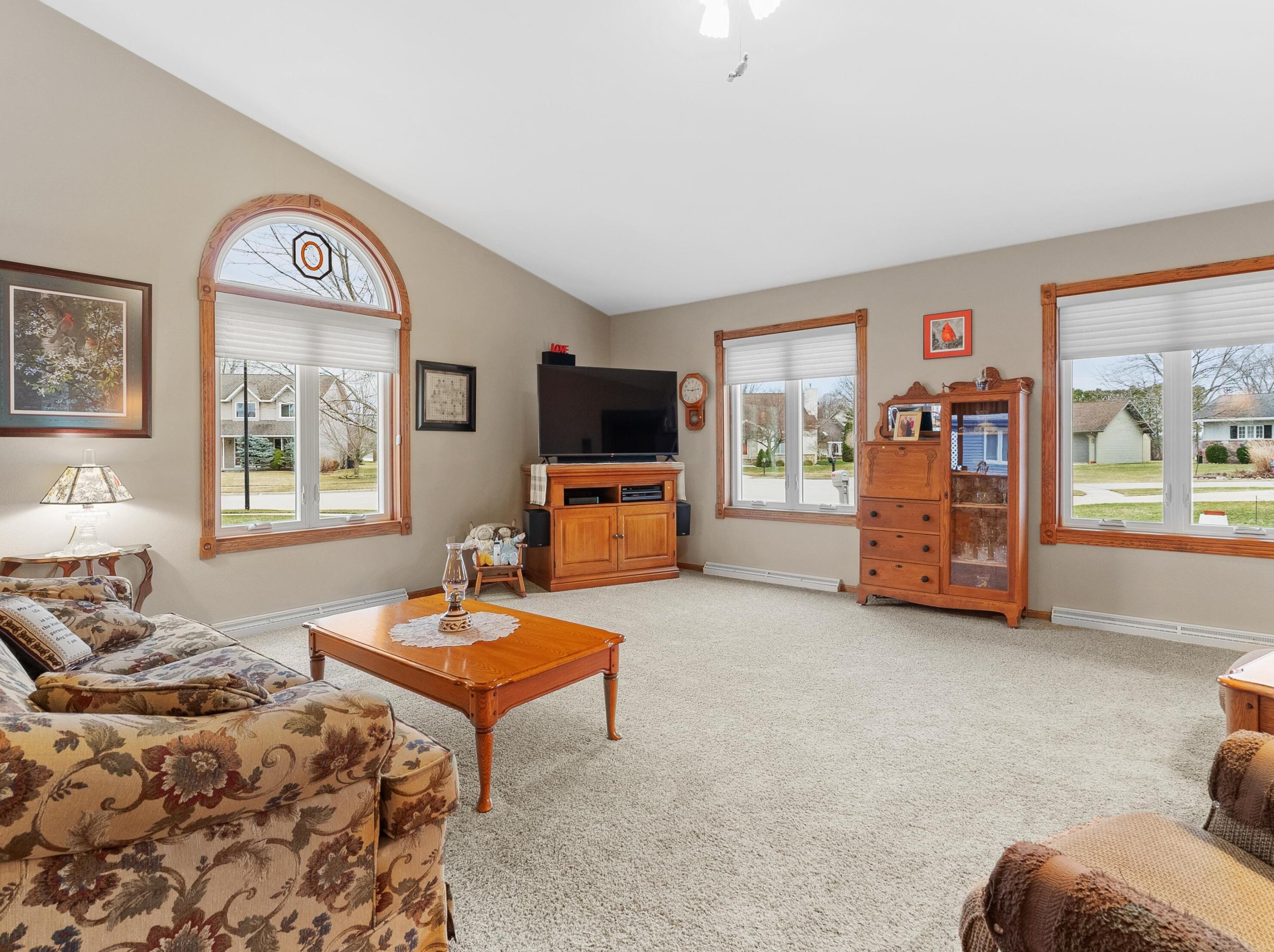 810 Sequoia Ct, Manitowoc WI 54220-3080 exterior