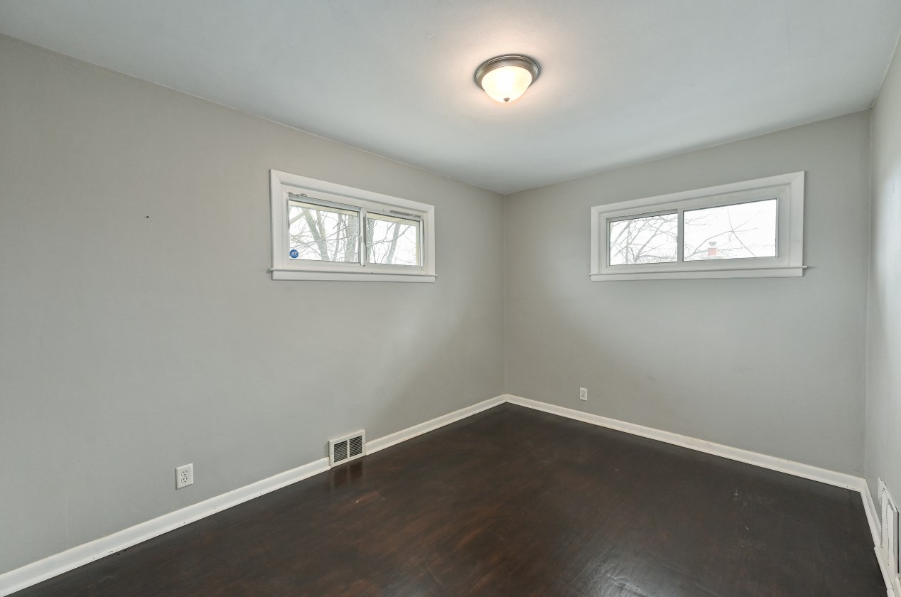 7130 Carmen Ave, Milwaukee WI  53218-2220 exterior