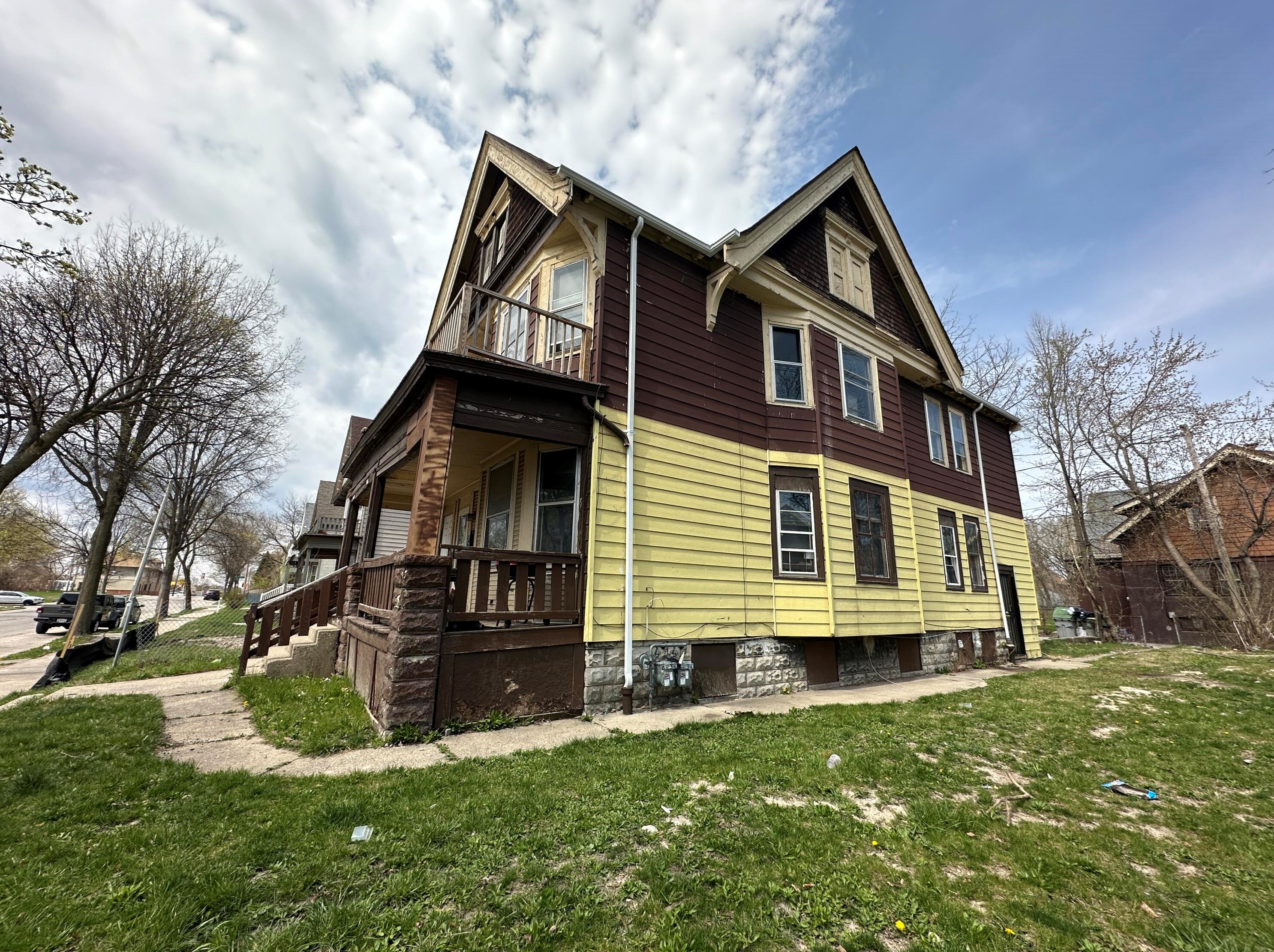 2504 W Burleigh St #2506, Milwaukee, WI 53206