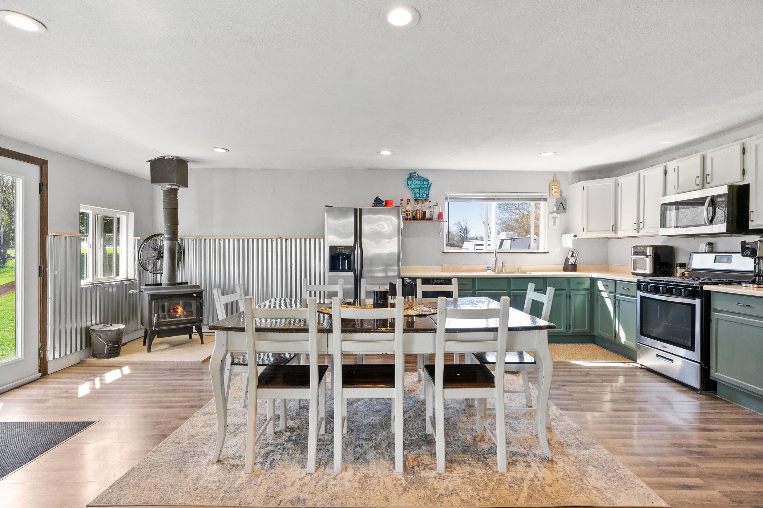 120 1st St, Waldo, WI 53093-1311