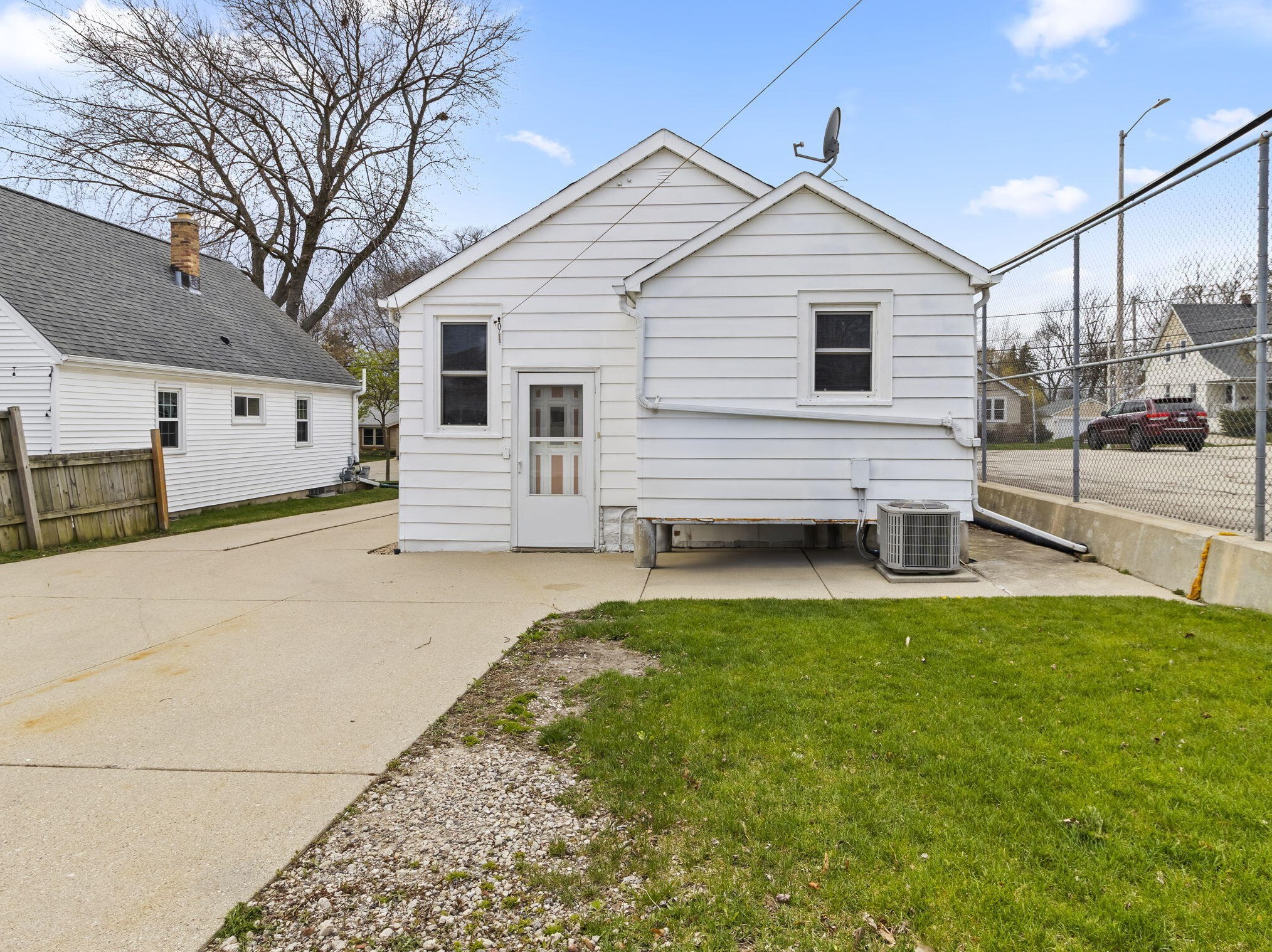 4376 Griffin Ave, Milwaukee, WI 53207-5026