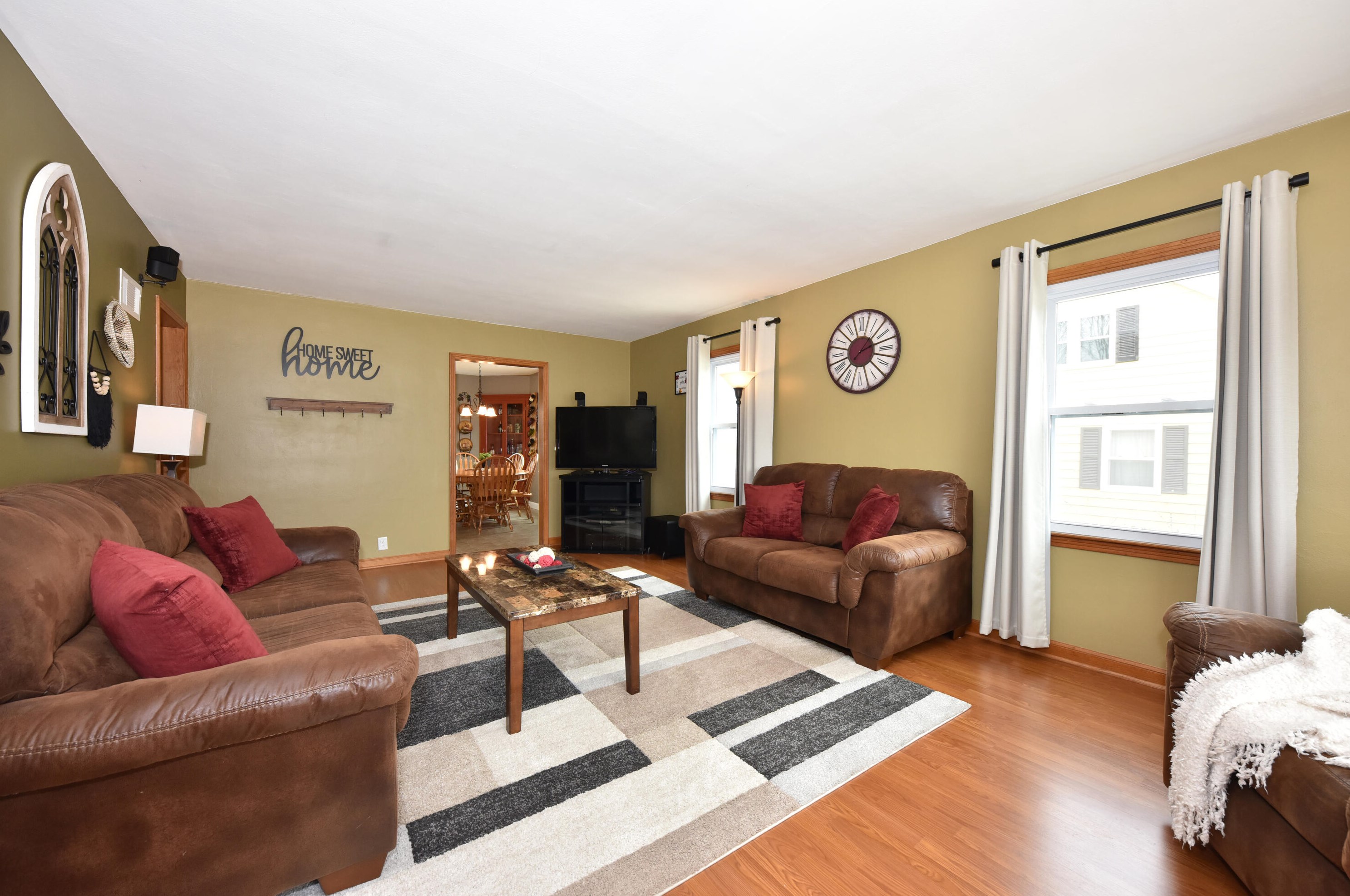 540 7th St, Hartford, WI 53027