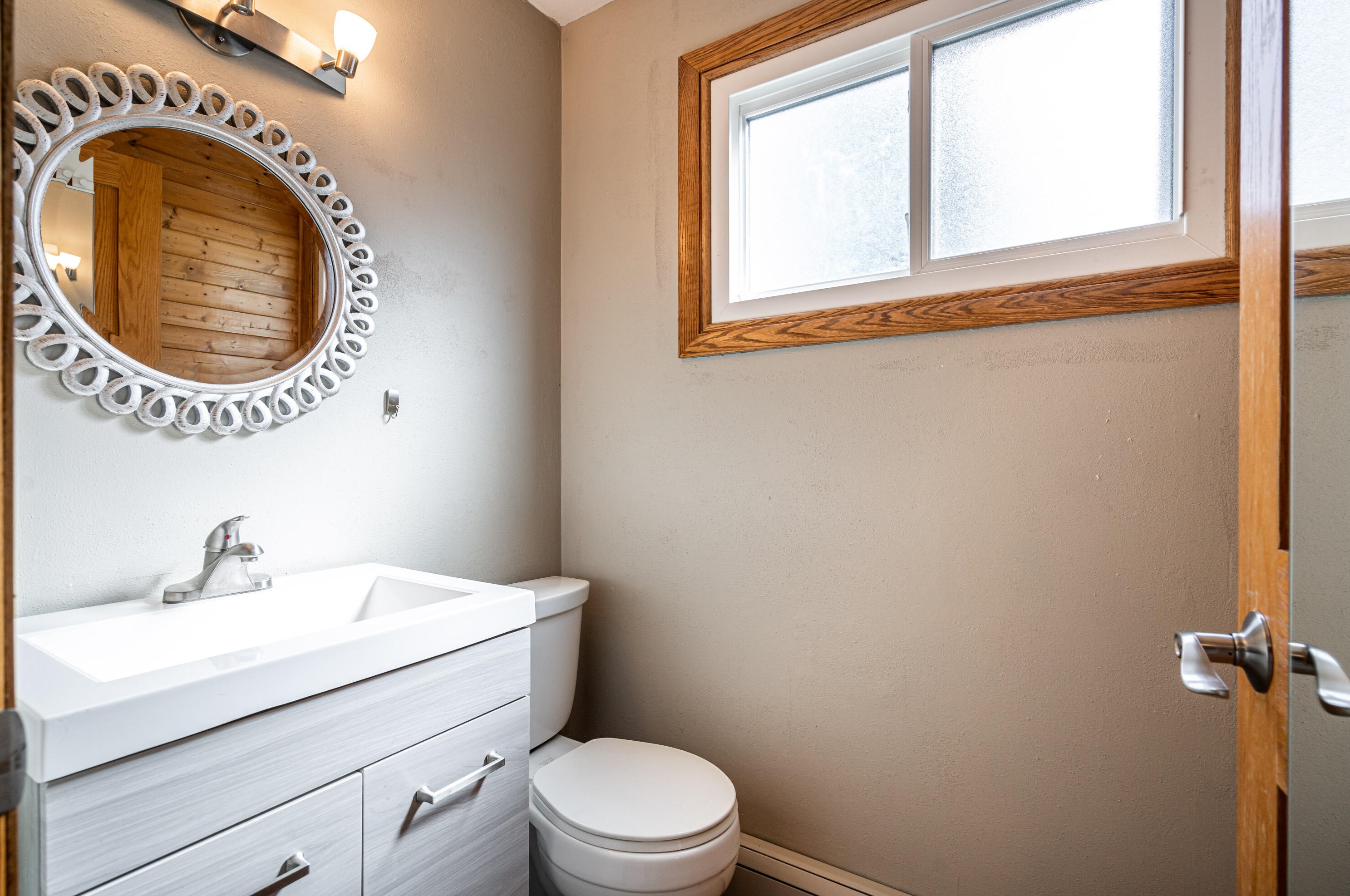 11907 Ohio Ave, Milwaukee WI 53207-2859 exterior