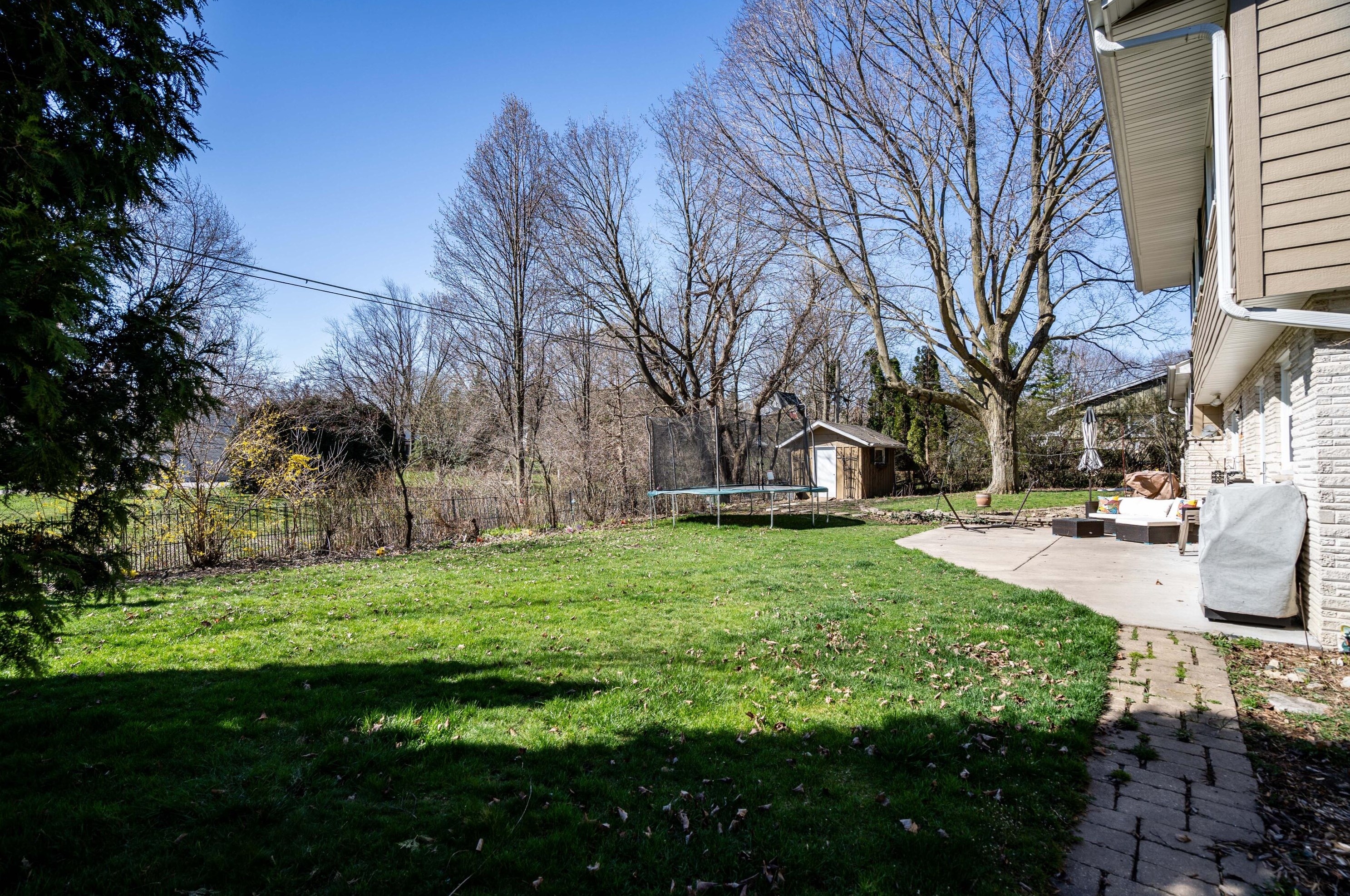 11907 Ohio Ave, Milwaukee WI 53207-2859 exterior