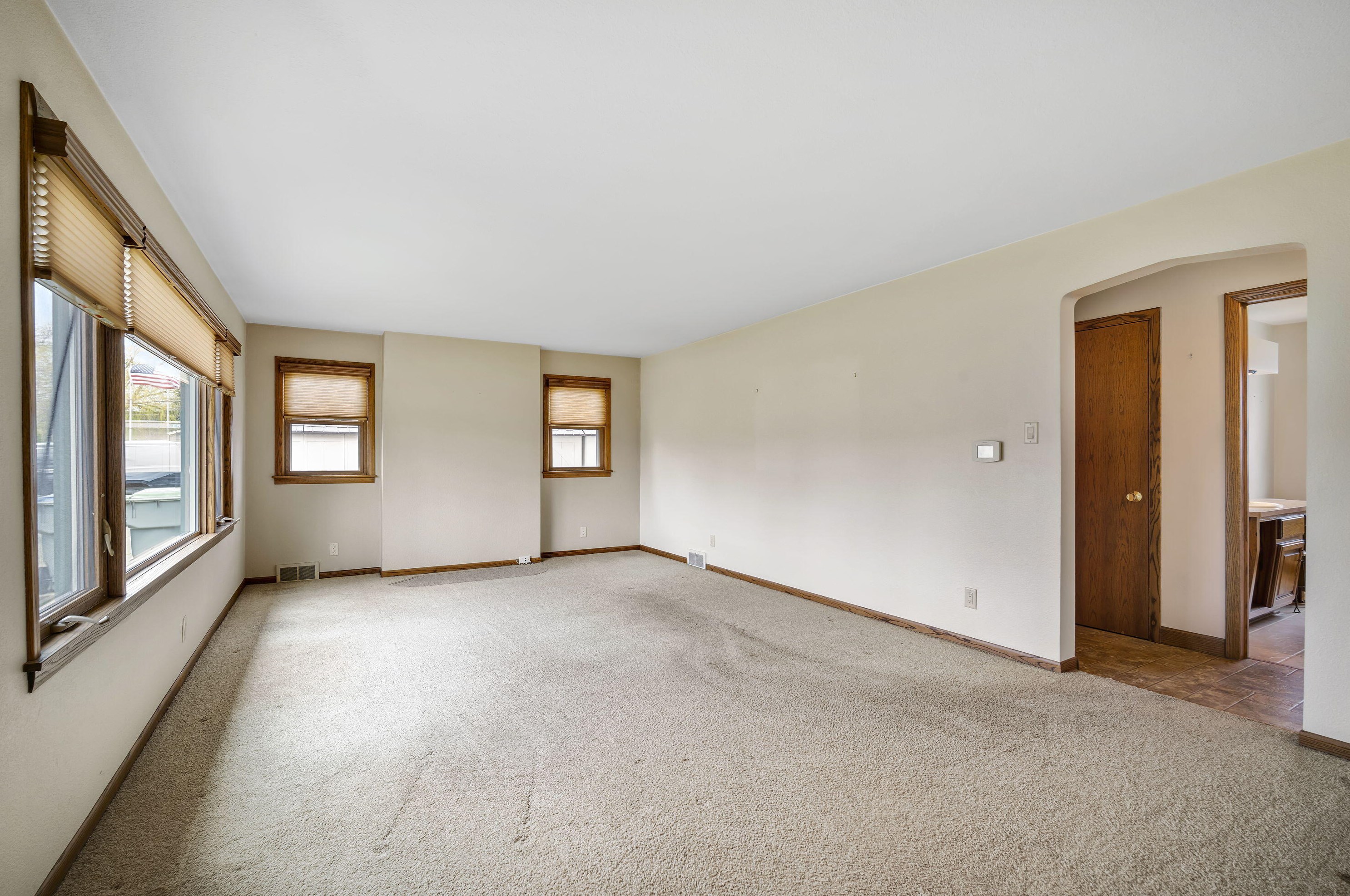 1536 Maplewood Ct, Milwaukee, WI 53221-4350