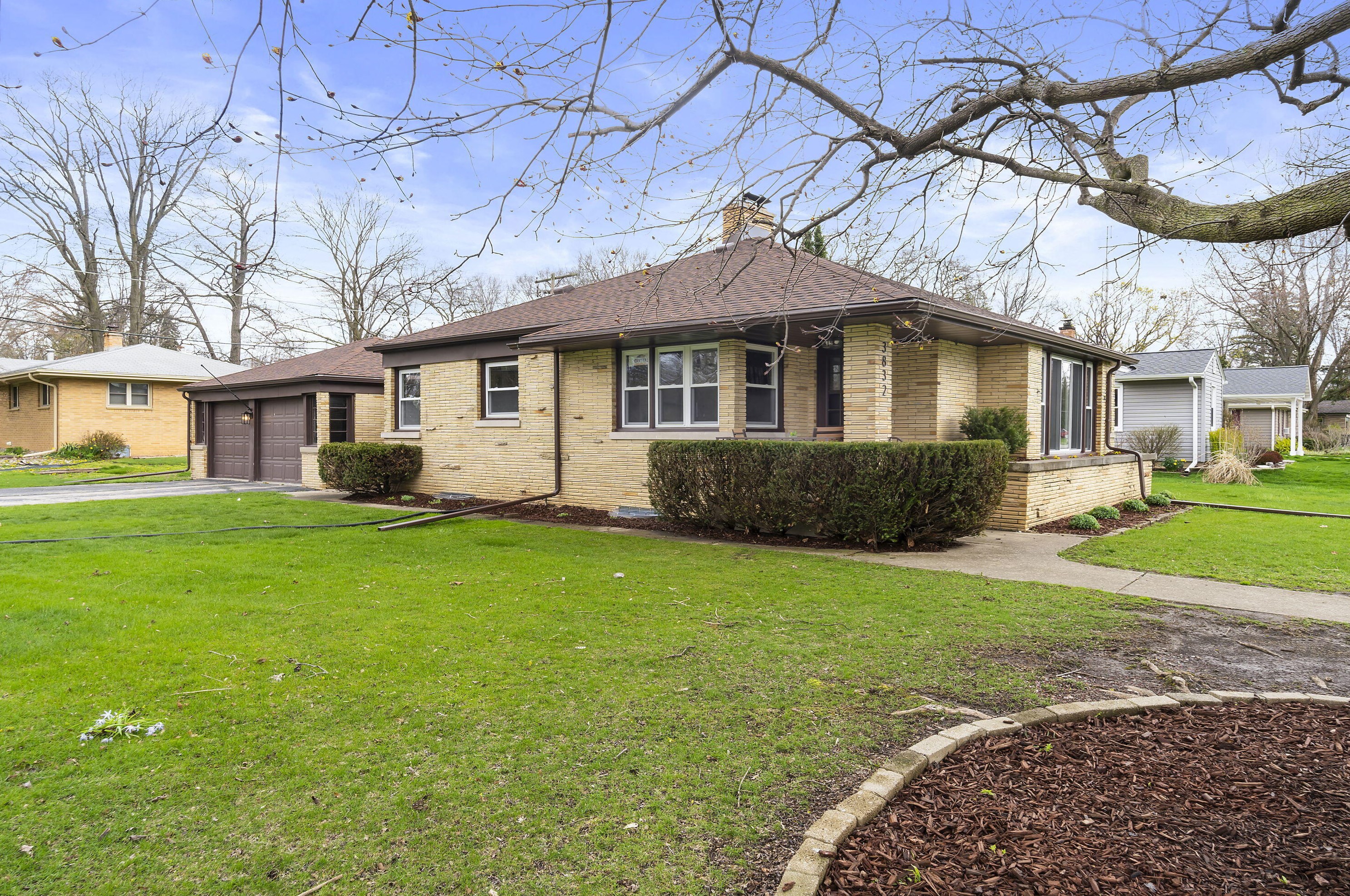 3832 Maryland Ave, Racine WI  53405-4736 exterior
