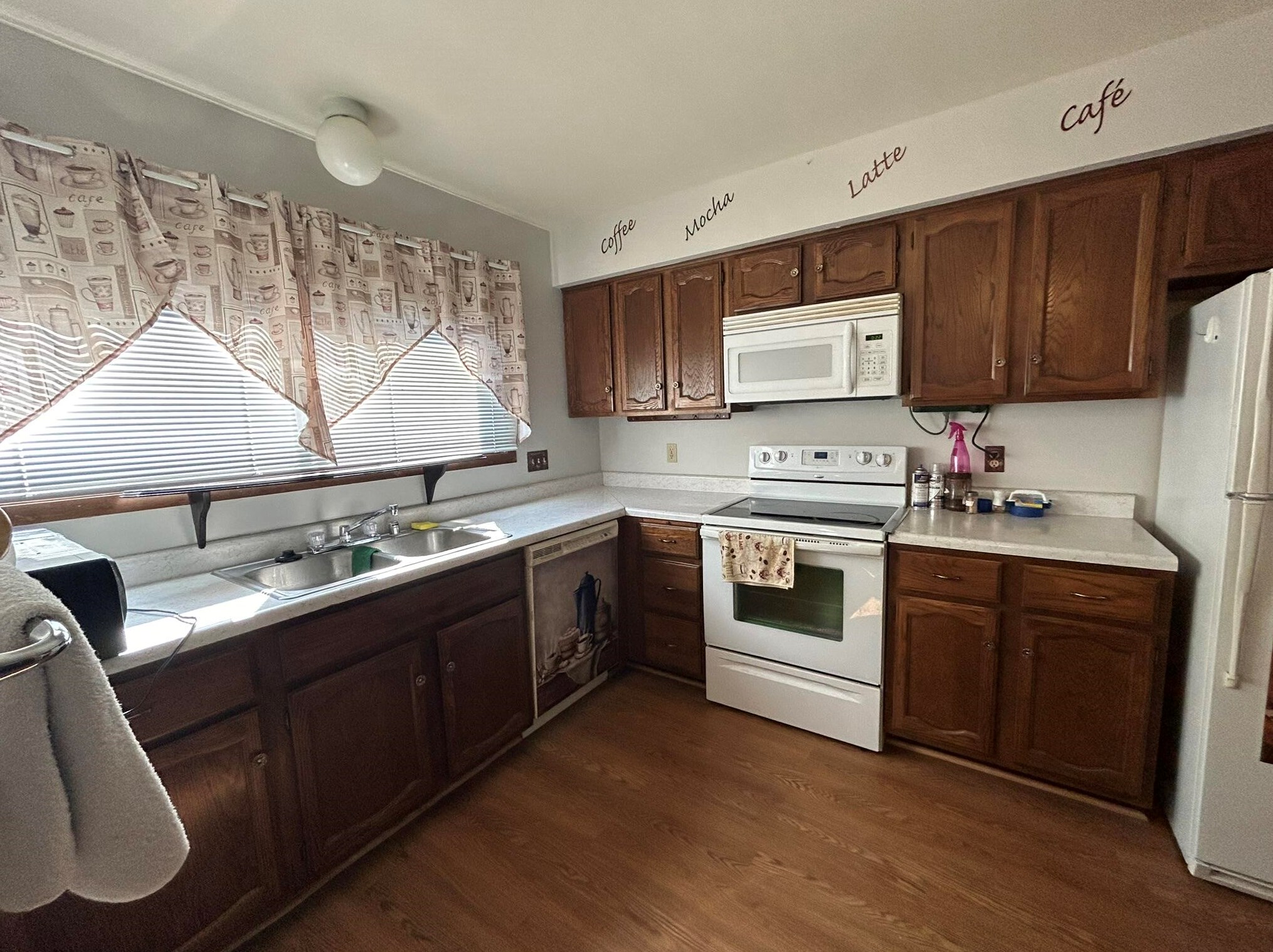 5740 Cambridge Ln, Racine, WI 53406-2887