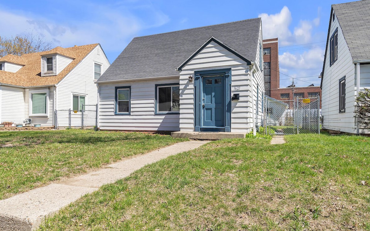 3622 36th St, Milwaukee WI  53216-3404 exterior