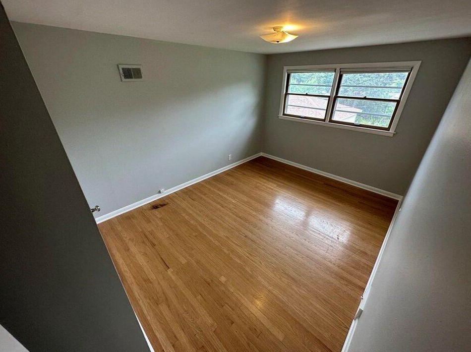 1639 116th St, Milwaukee WI 53226-3001 exterior