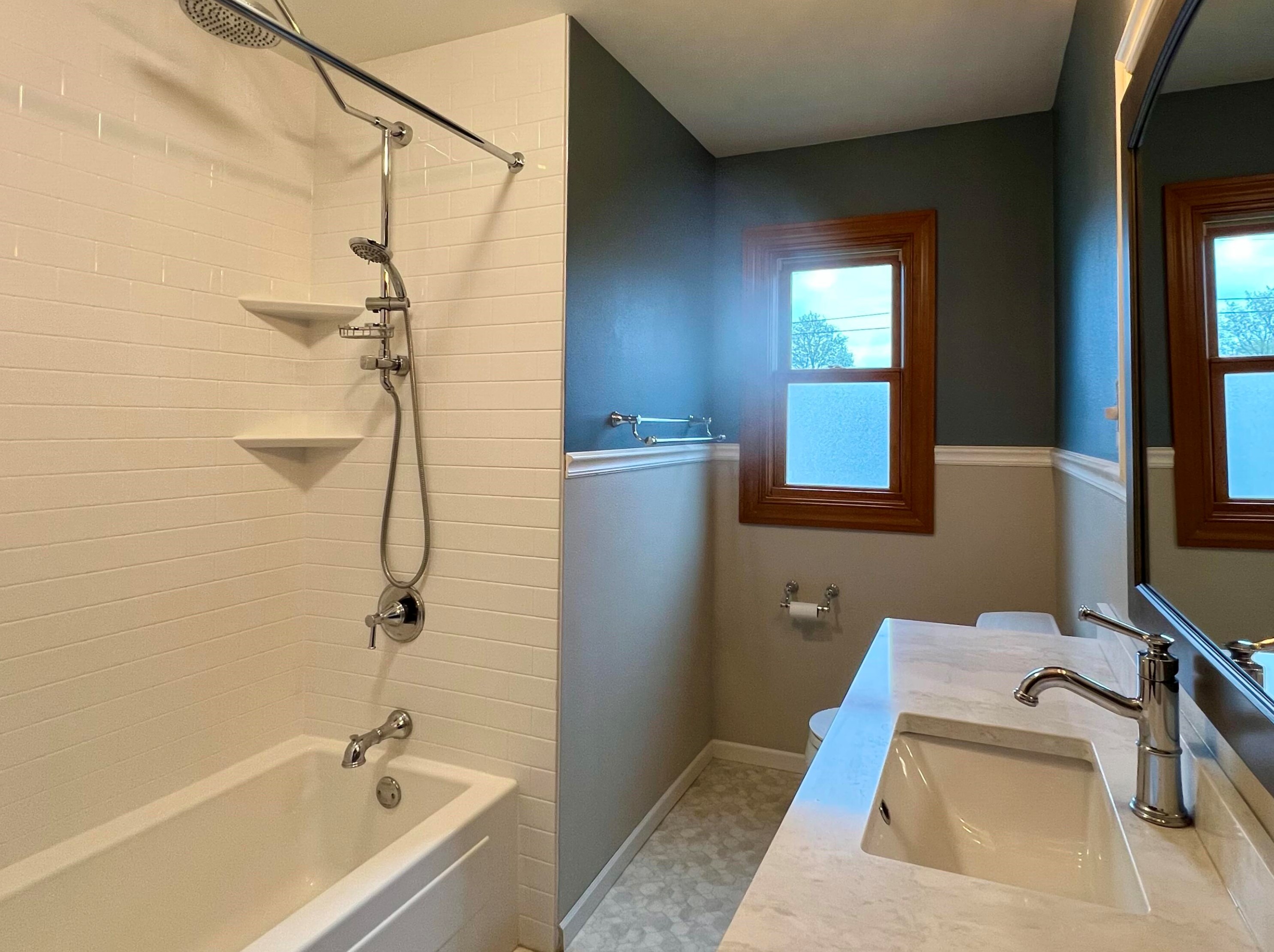 2821 James St, La Crosse WI  54601-7664 exterior