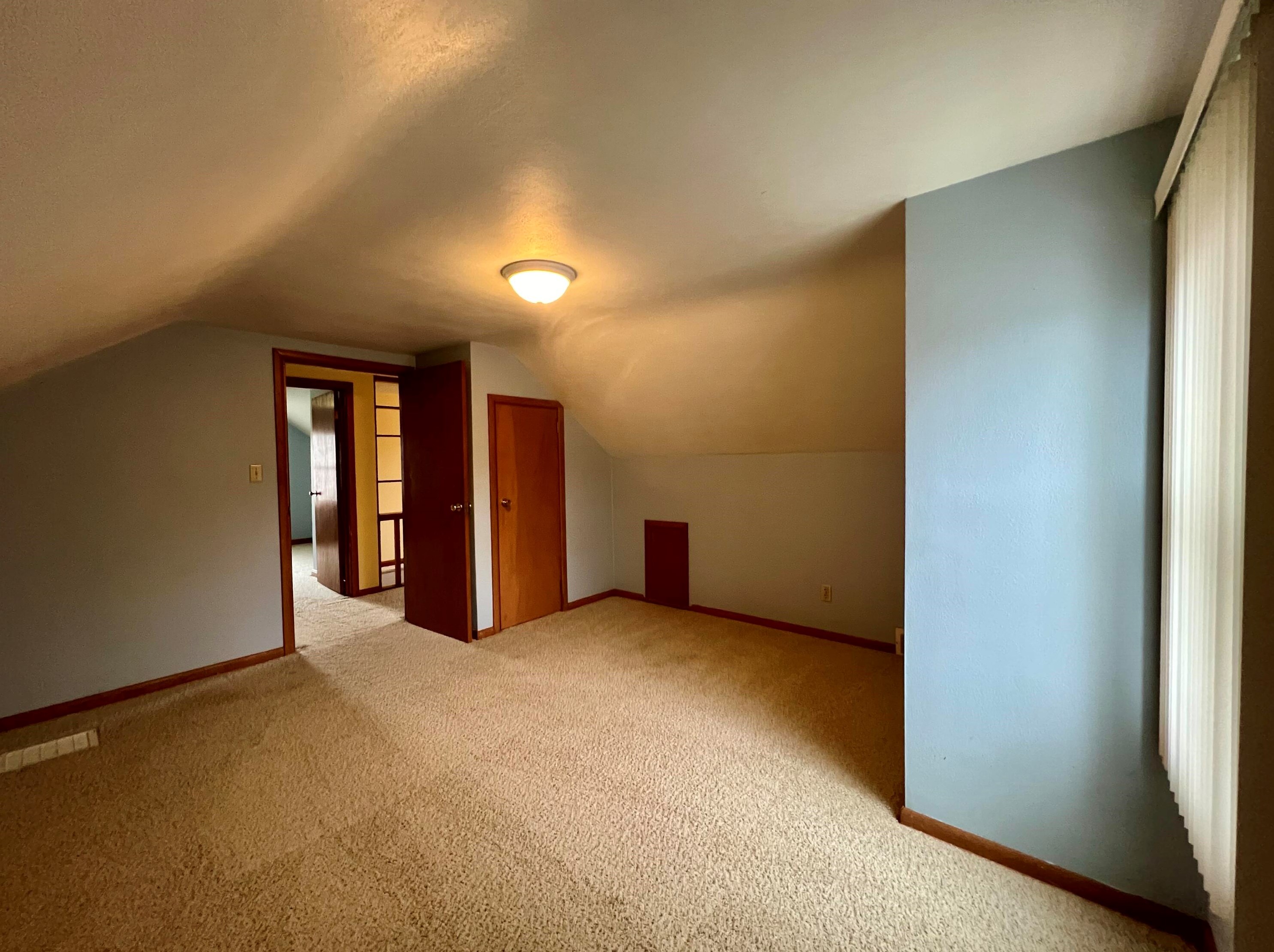 2821 James St, La Crosse WI  54601-7664 exterior